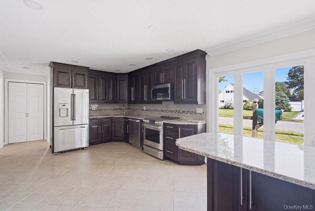 56 Summer Lane – For Sale photo 4
