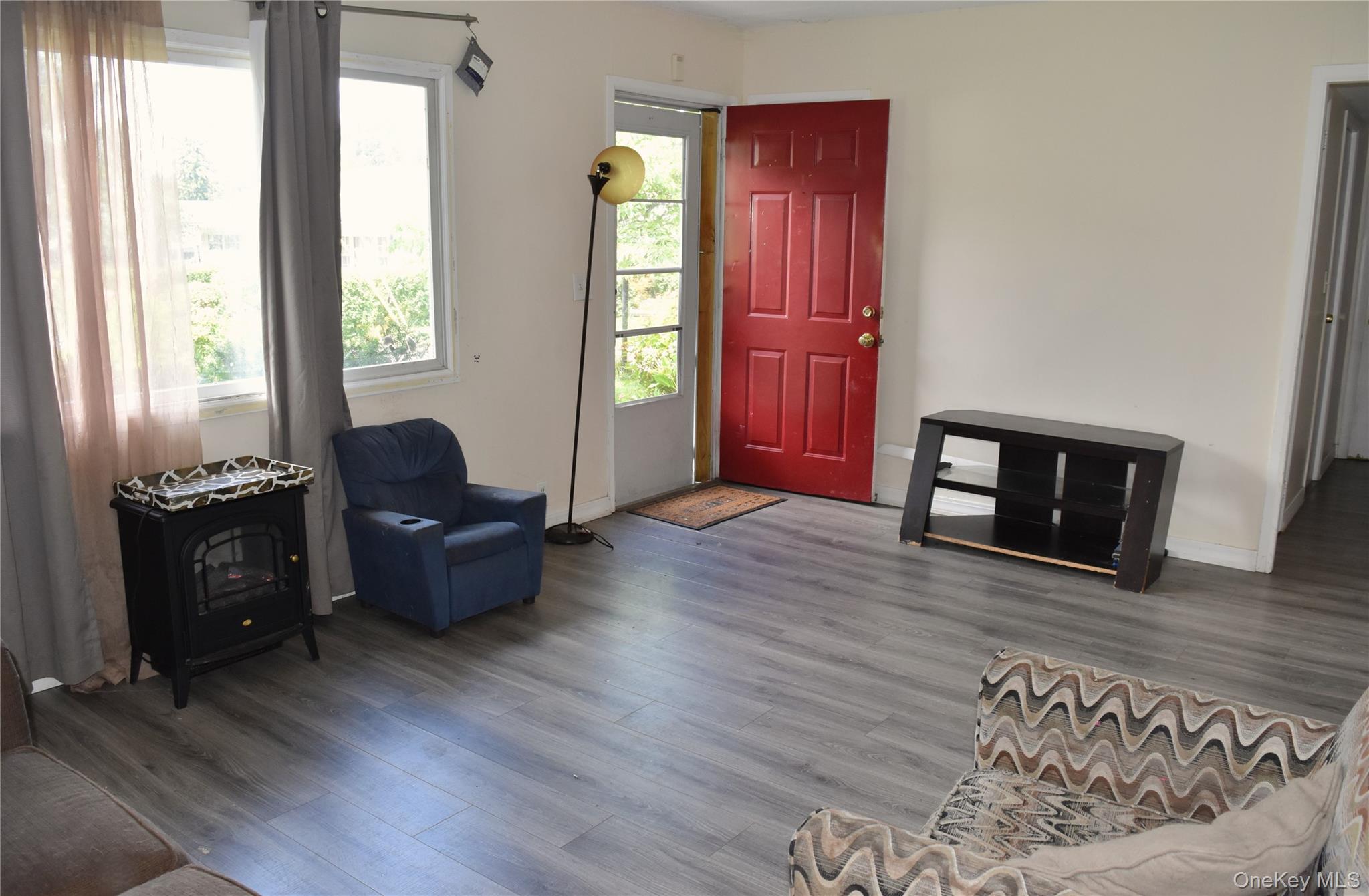 14 Perry Road – For Sale photo 4