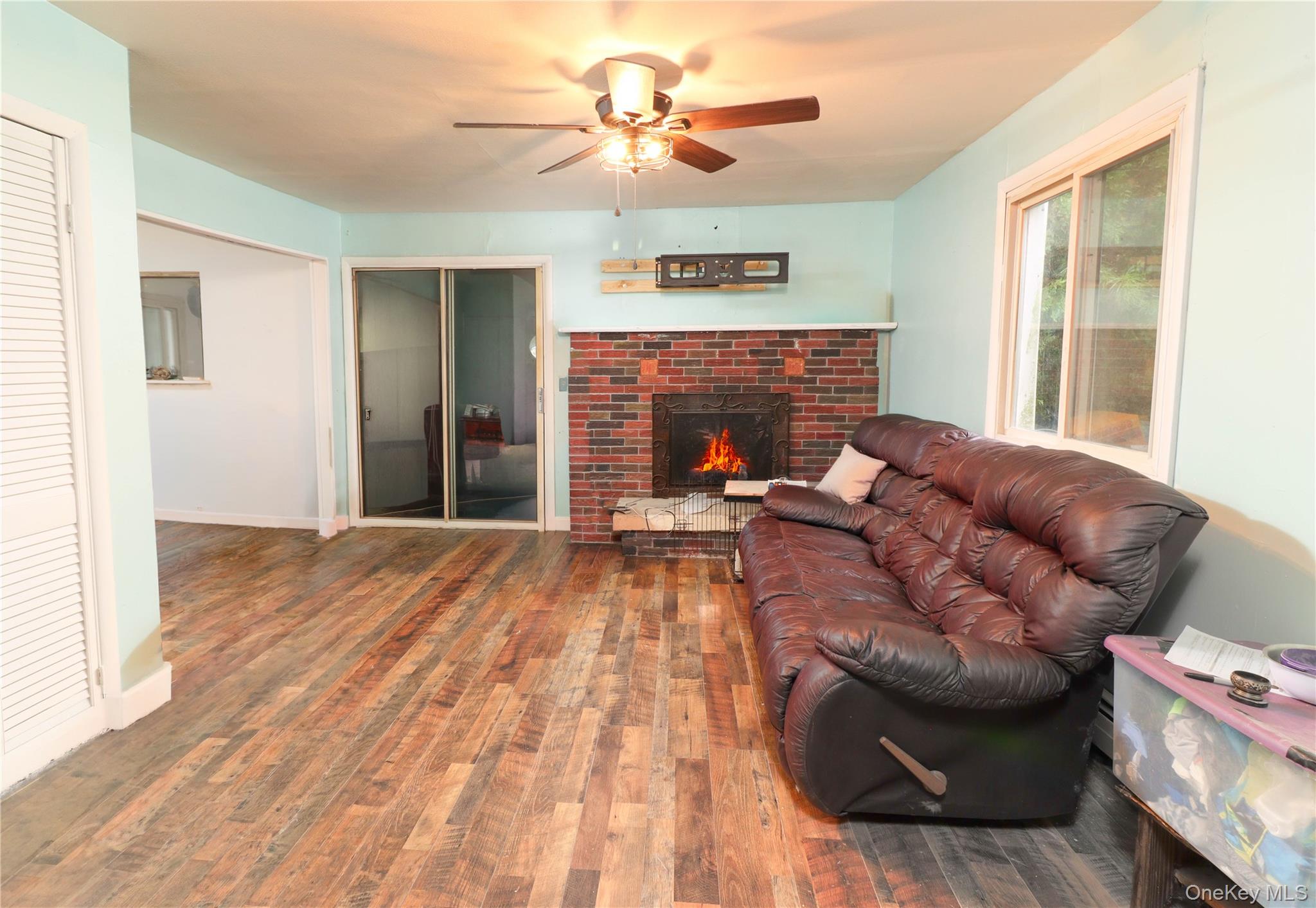 8 Parsons Lane – For Sale photo 3