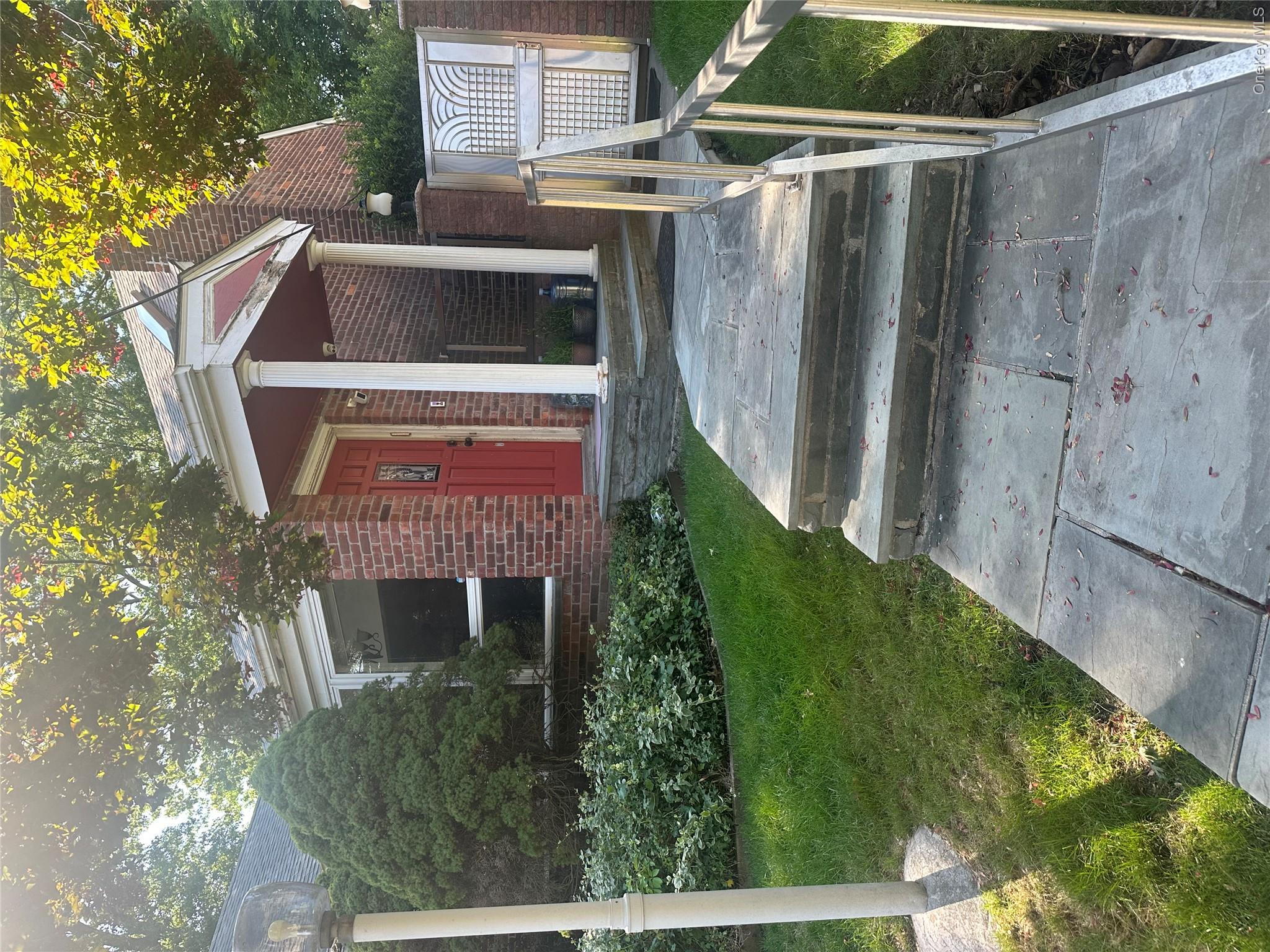 193-25 Keno Avenue – For Sale