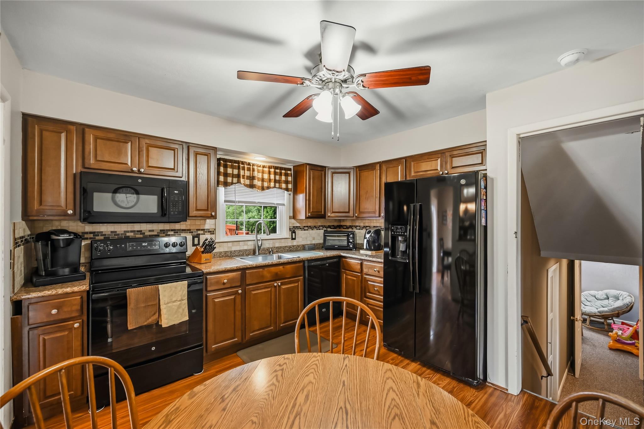 23 Buckingham Place – For Sale photo 16