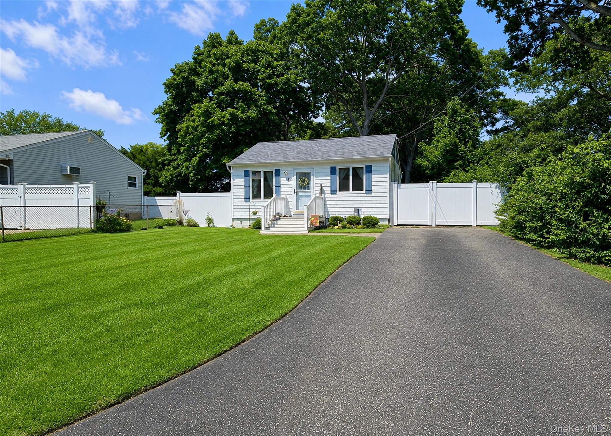 11 Cooke Avenue – For Sale