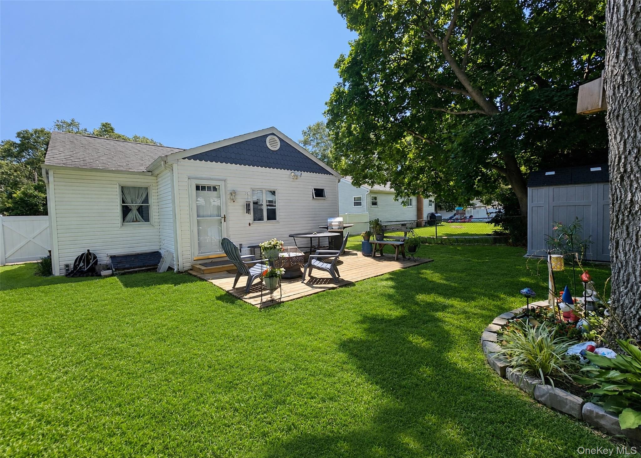 11 Cooke Avenue – For Sale photo 2