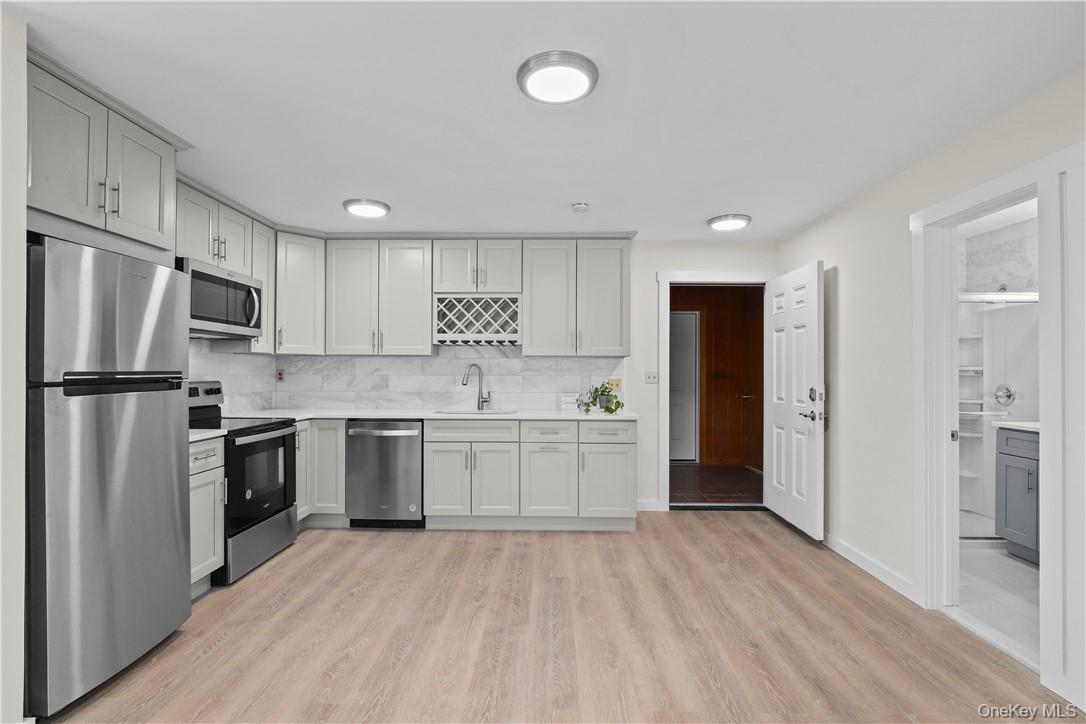 174 East Lake Boulevard, Unit R2 photo 4