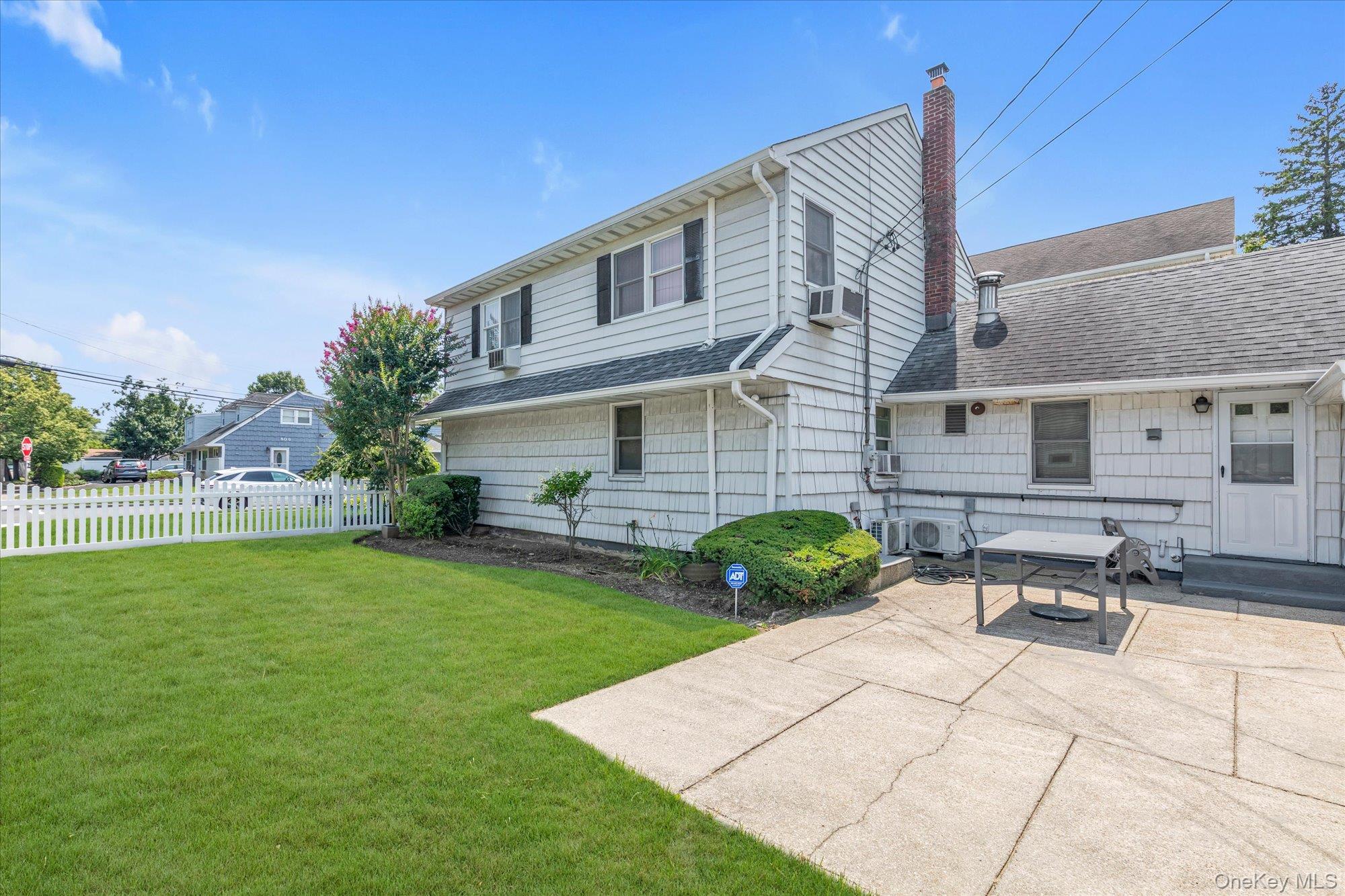 810 Ibsen Street – For Sale photo 22