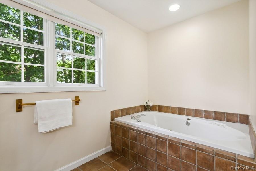 921 Shore Acres Drive – For Rent photo 17