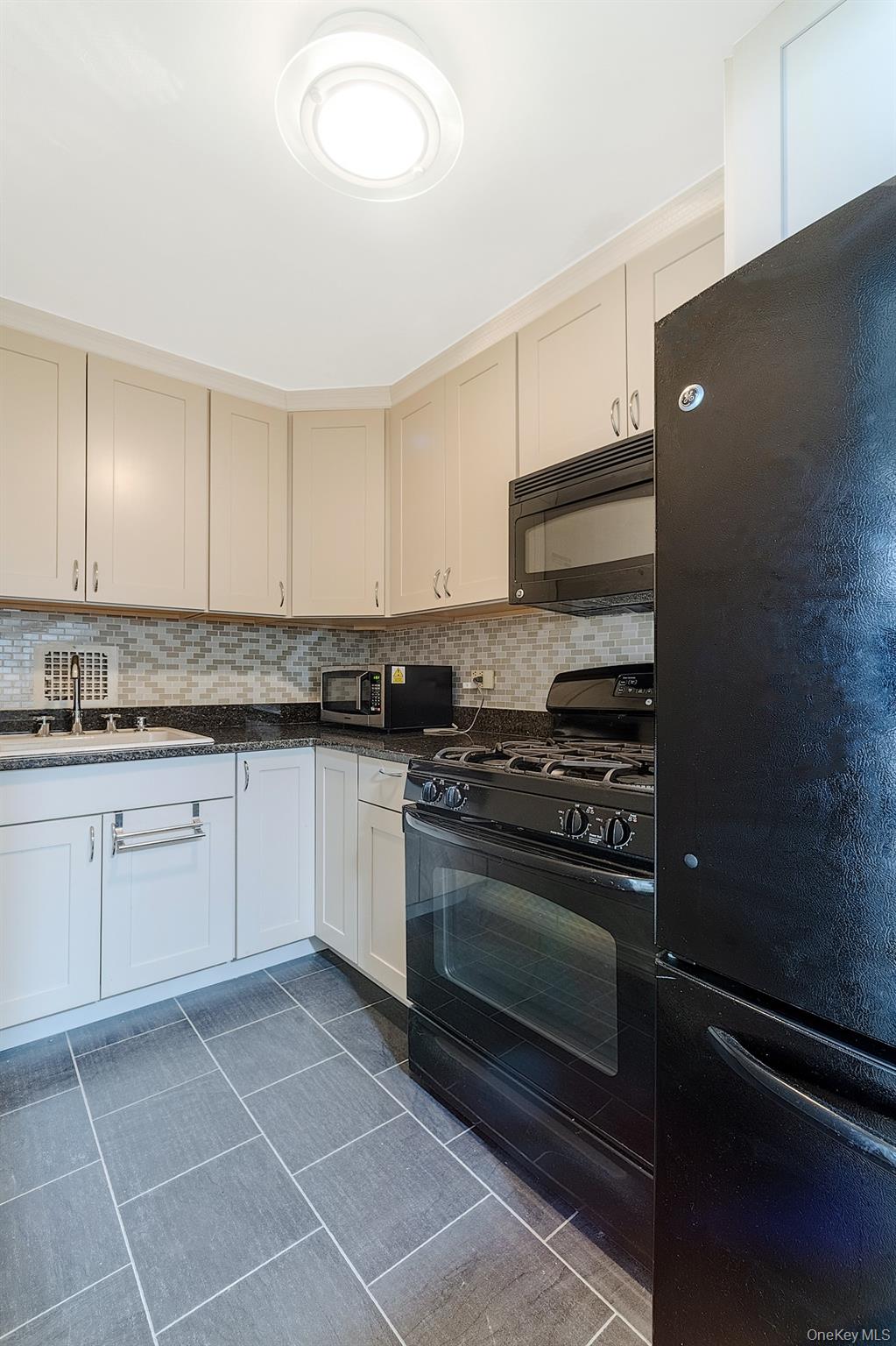 1215 Avenue M Avenue, Unit 1F photo 7