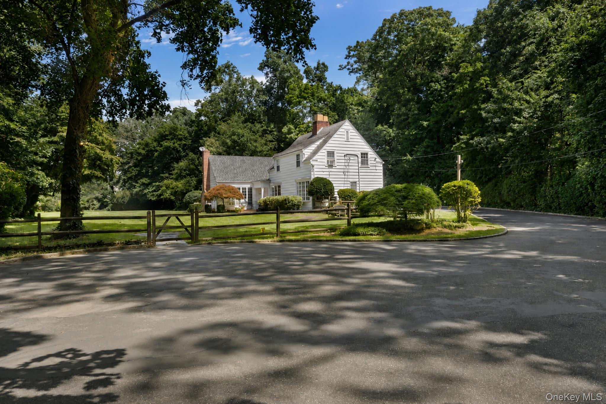 1 Stonegate Lane – For Sale photo 2