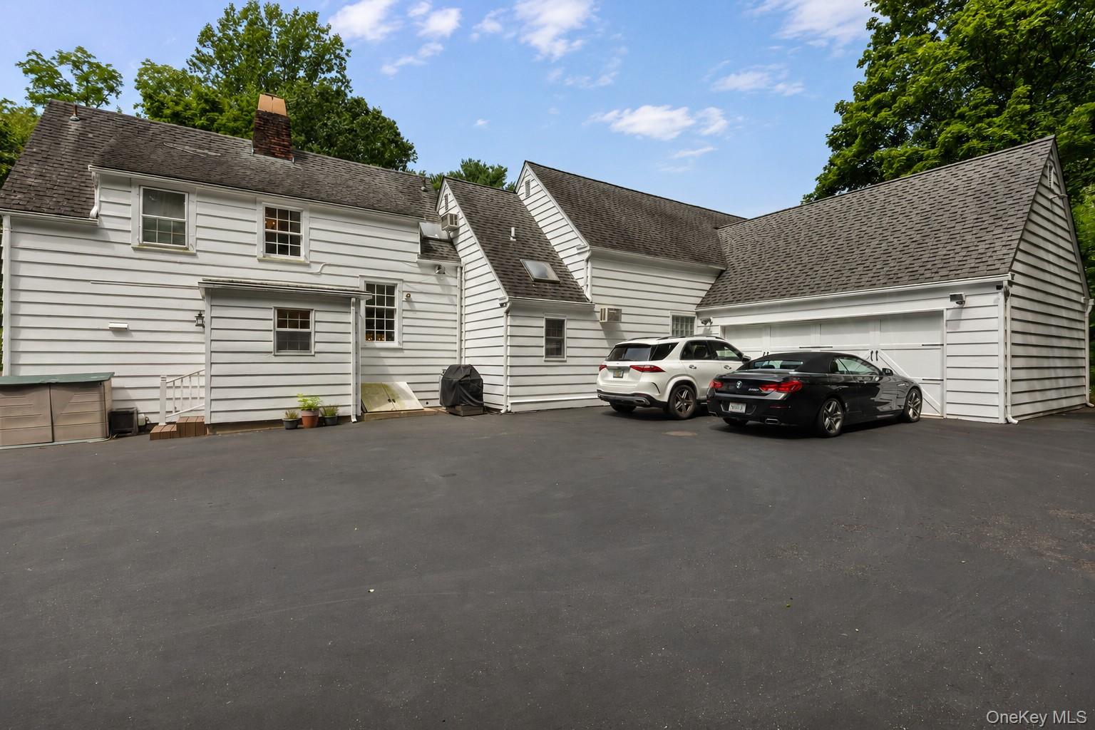 1 Stonegate Lane – For Sale photo 8