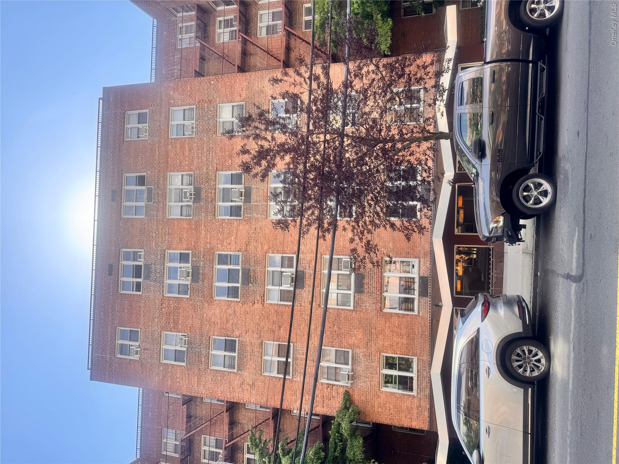 34-20 Parsons Boulevard, Unit 2H