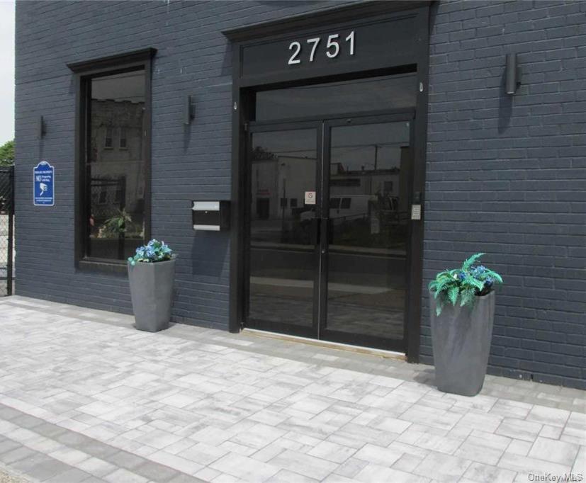 2751 Grand Avenue – For Rent