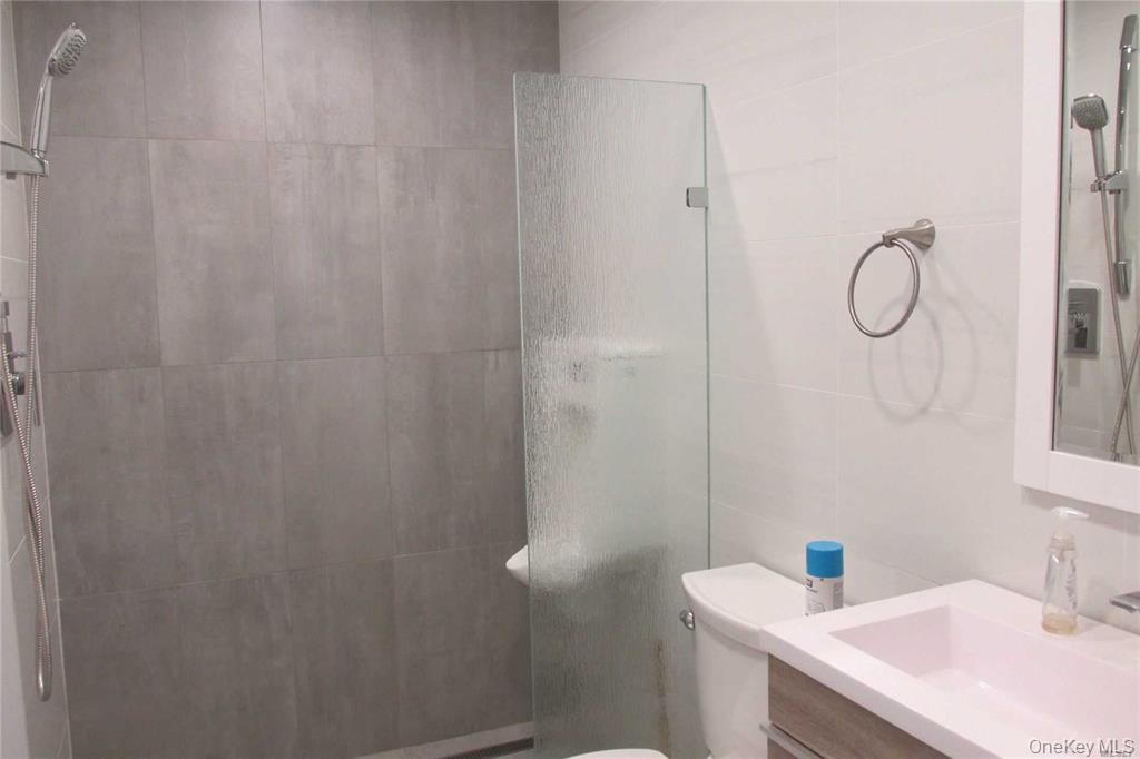 2751 Grand Avenue – For Rent photo 4