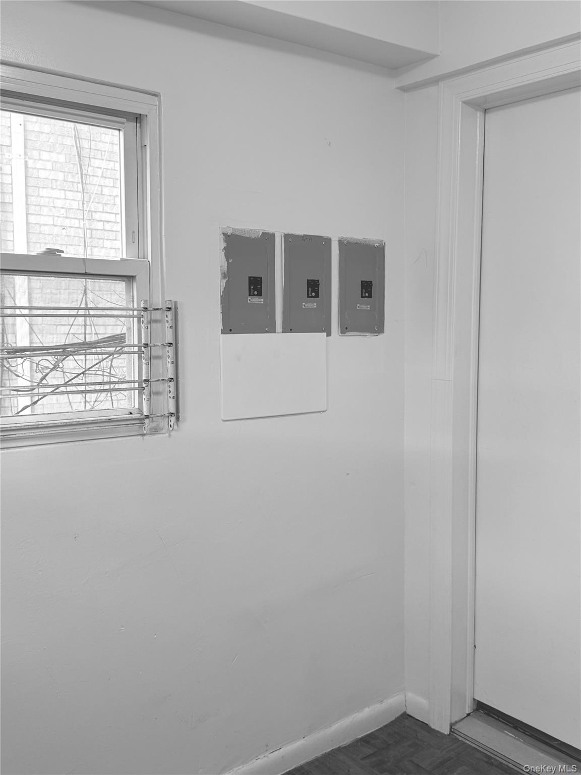 14-04 Dickens Street – For Sale photo 43