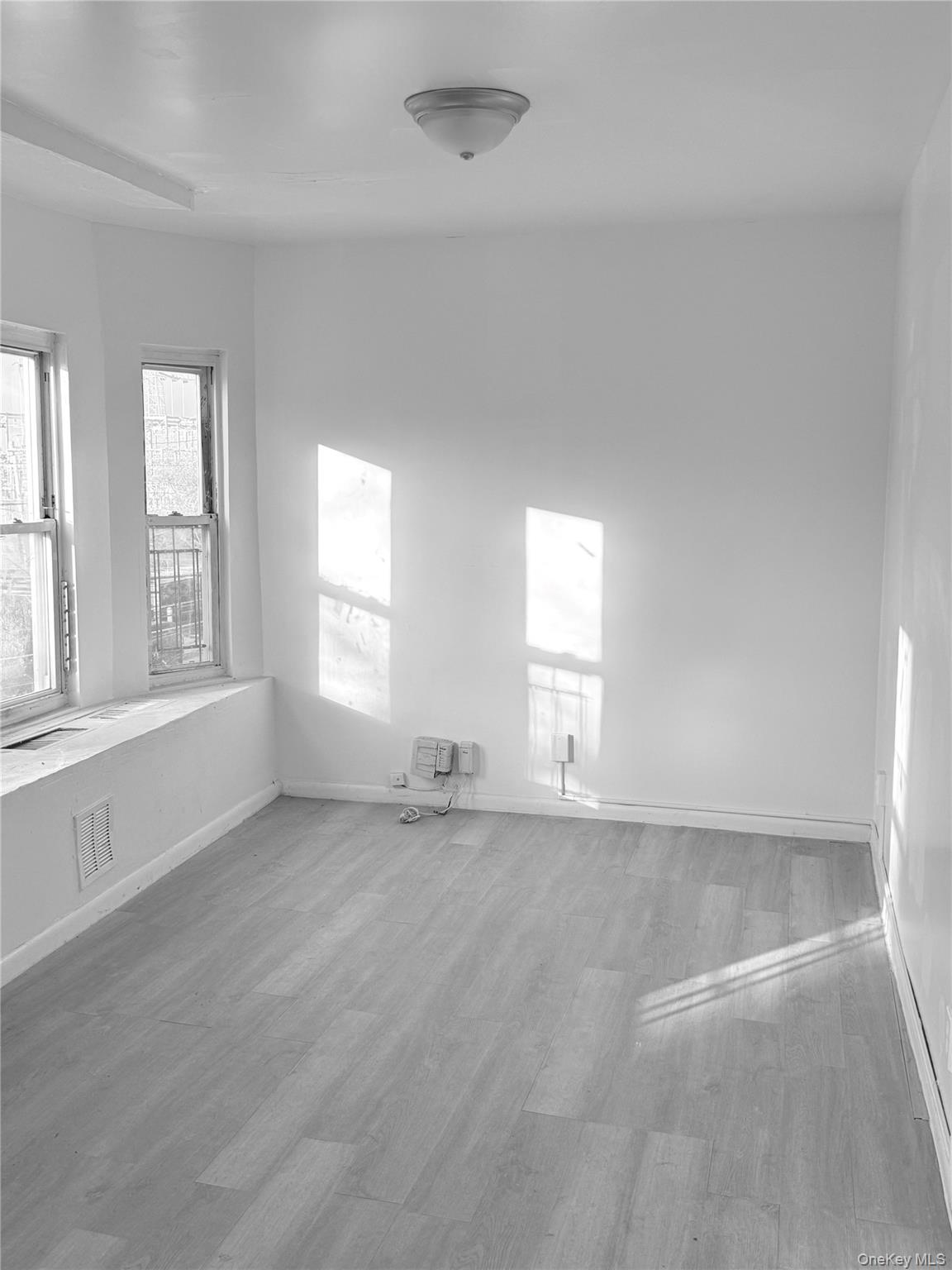 14-04 Dickens Street – For Sale photo 24