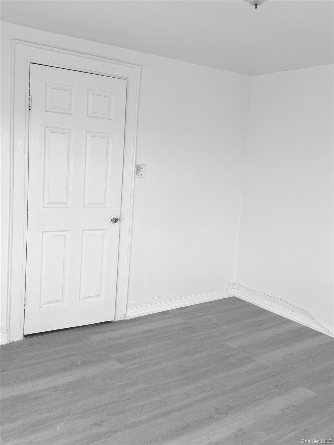 14-04 Dickens Street – For Sale photo 21