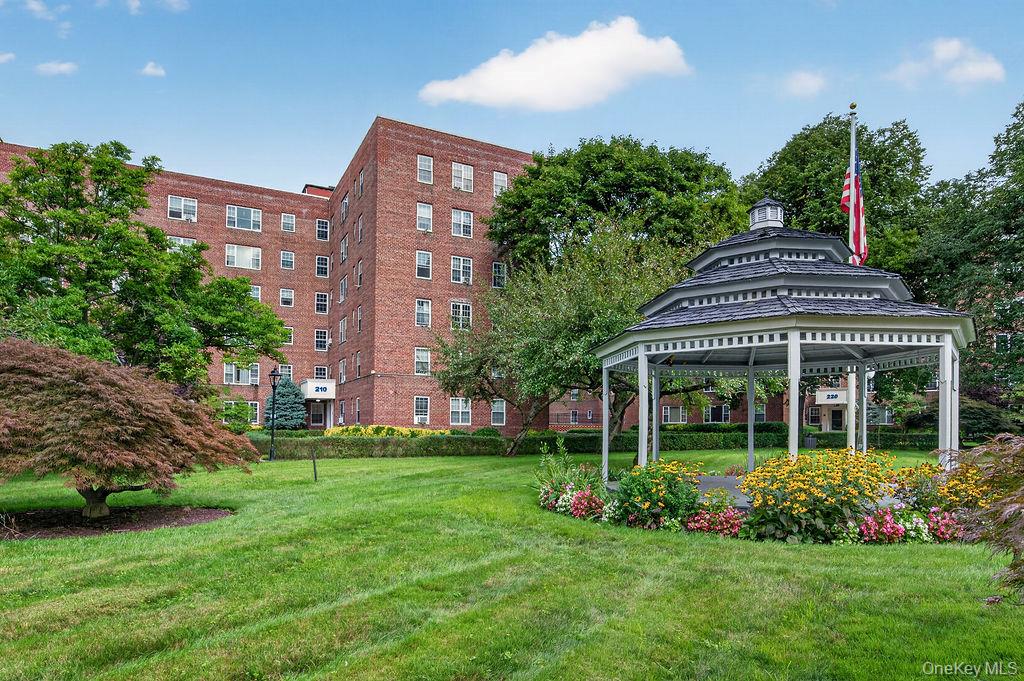 210 Pelham Road, Unit 2F photo 2