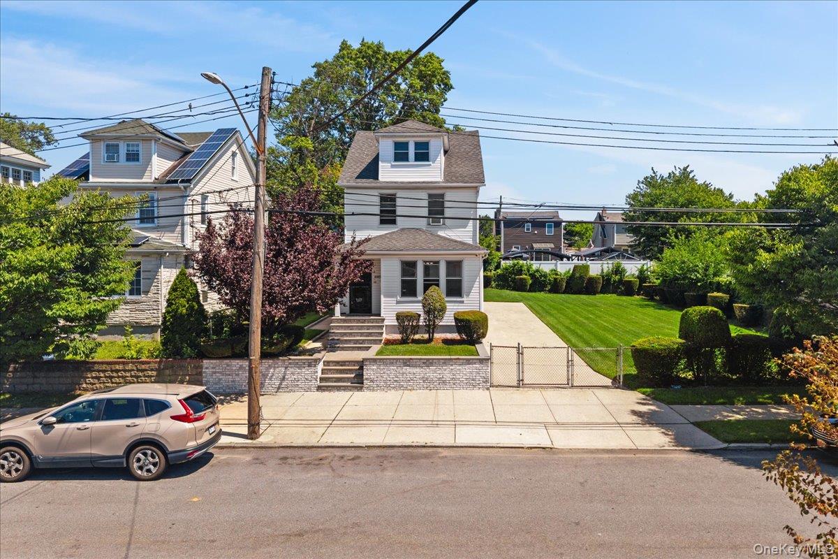 216-21 132ND Avenue – For Sale photo 3