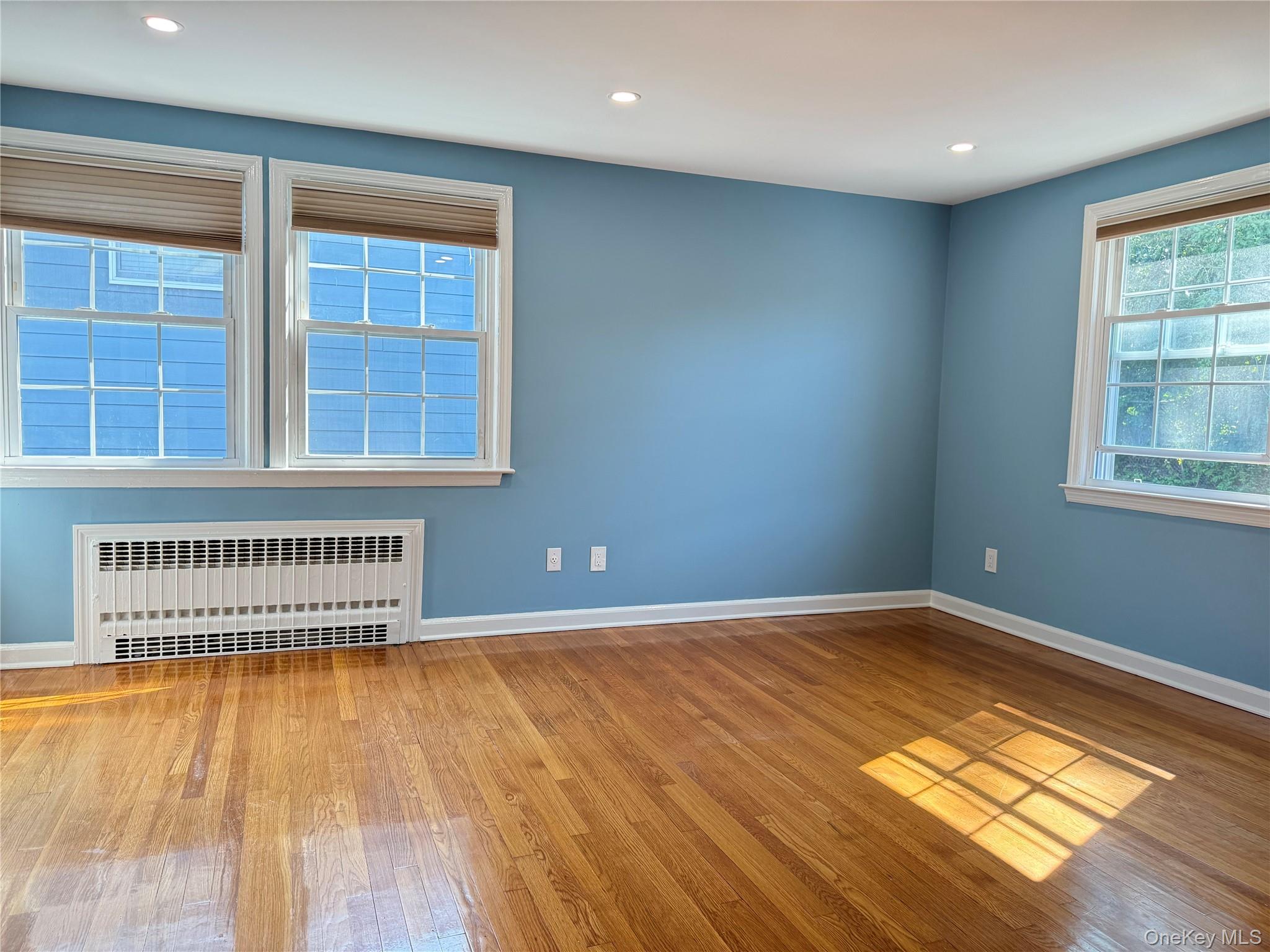 270 Gainsborg Avenue E, Unit 2nd Floor photo 6