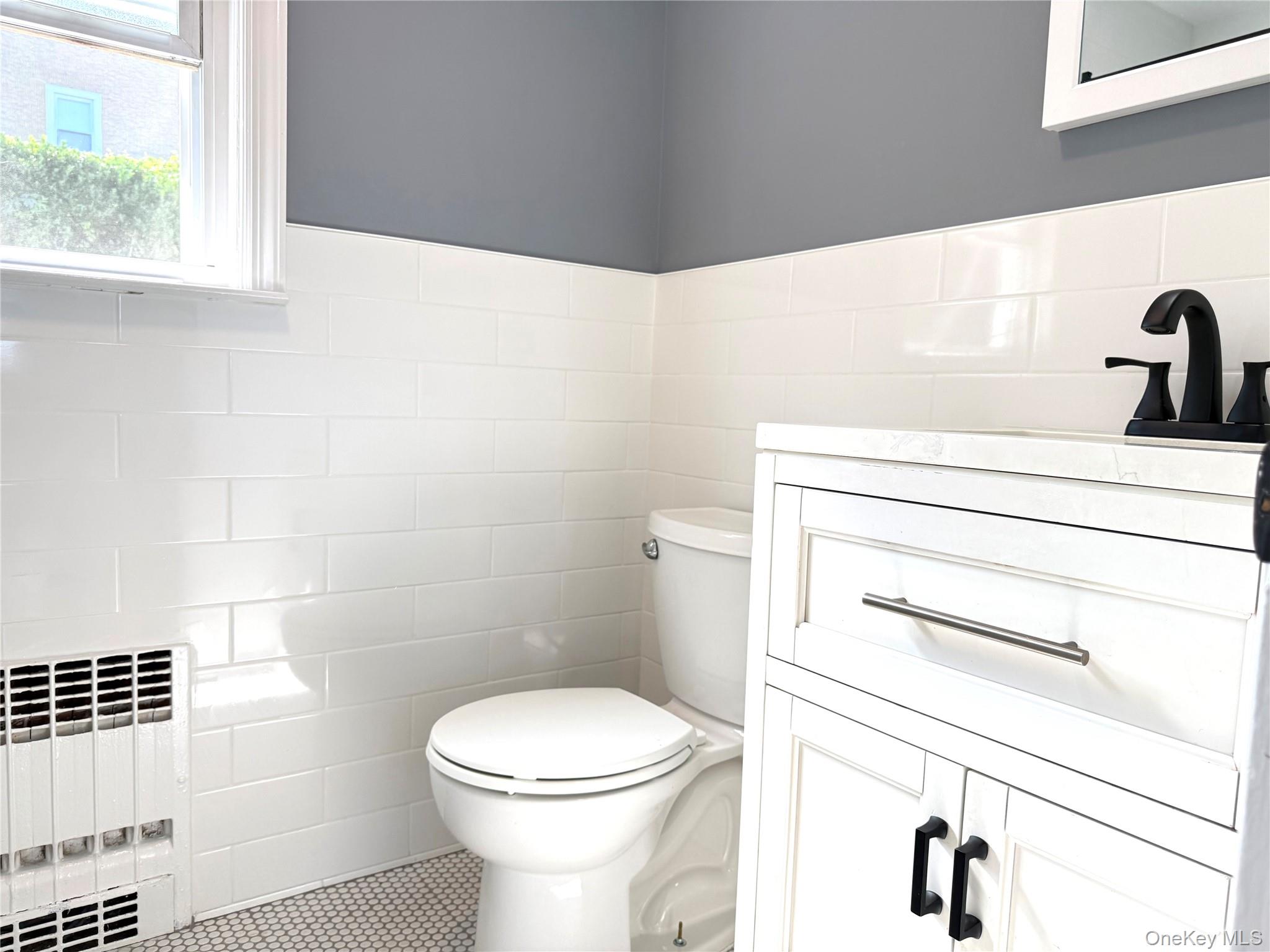 270 Gainsborg Avenue E, Unit 2nd Floor photo 8