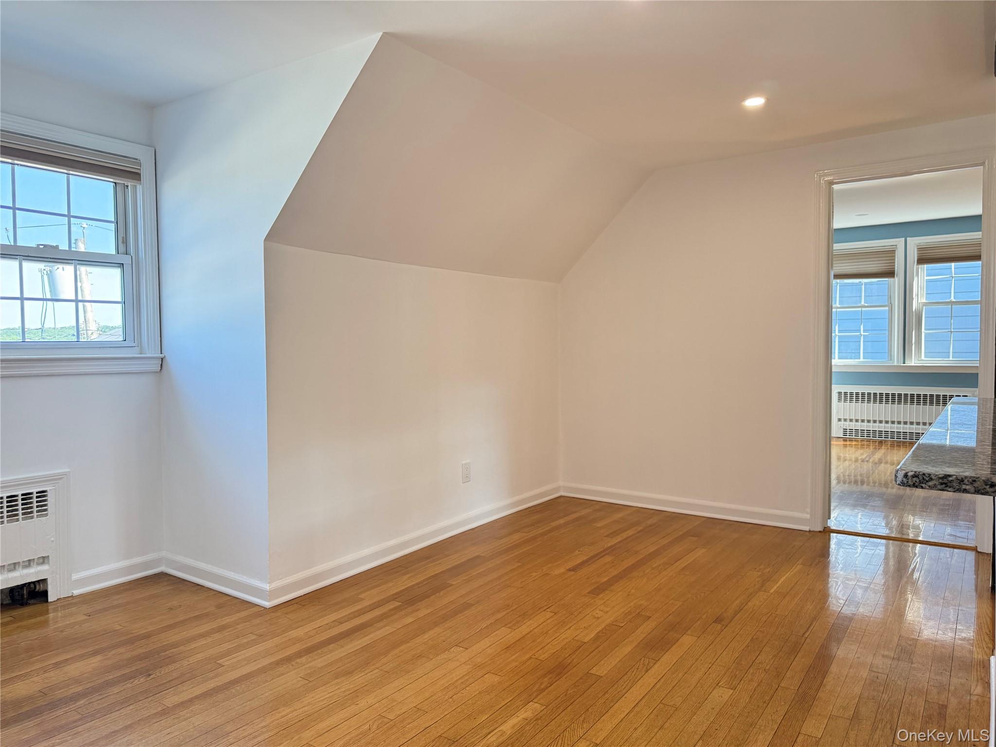 270 Gainsborg Avenue E, Unit 2nd Floor photo 5