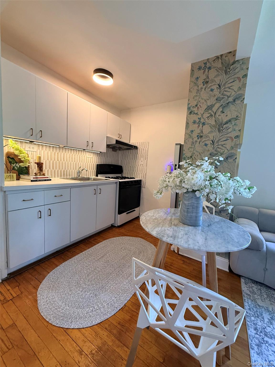 144-44 41st Avenue, Unit 5J photo 2