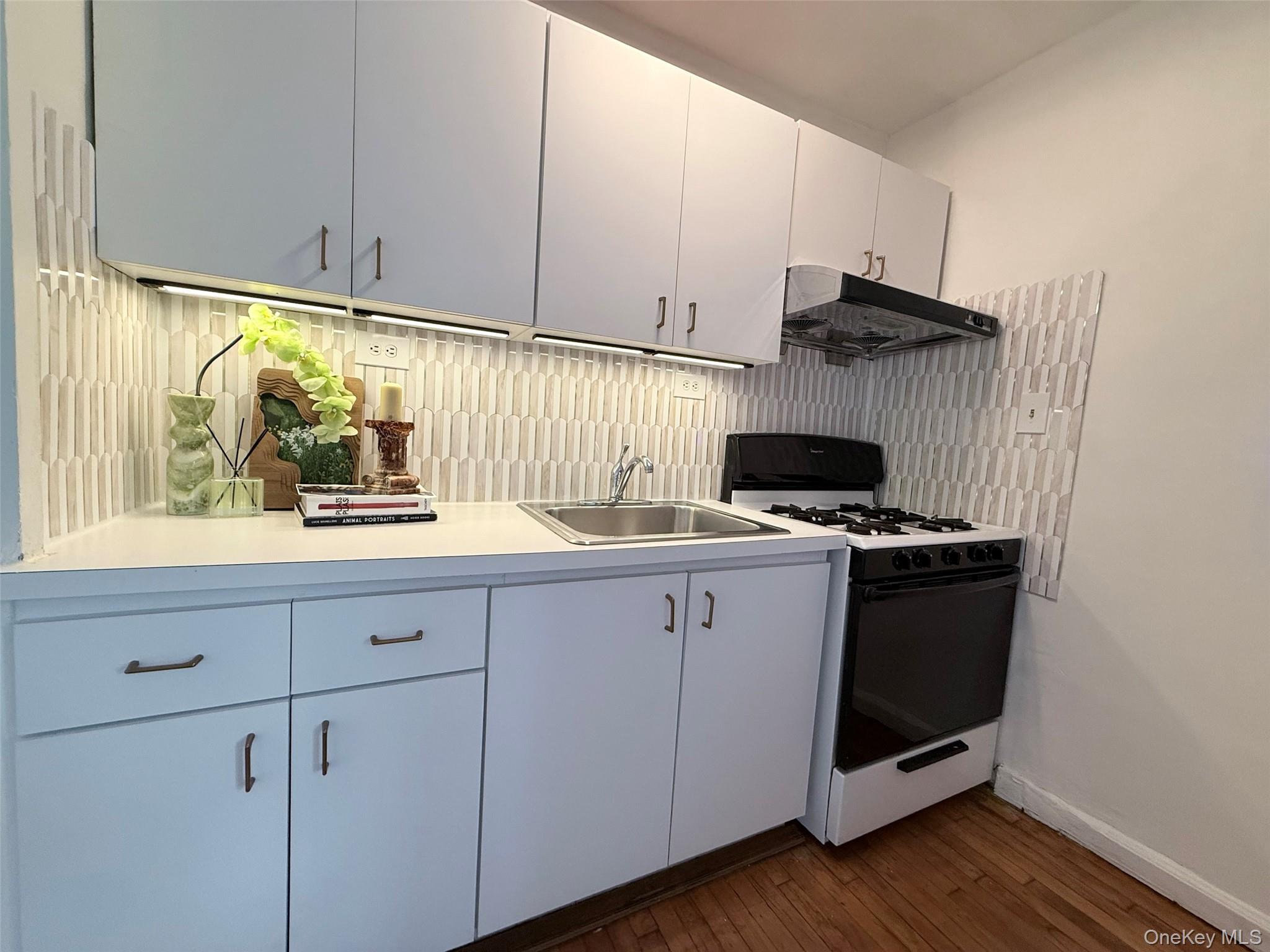 144-44 41st Avenue, Unit 5J photo 4