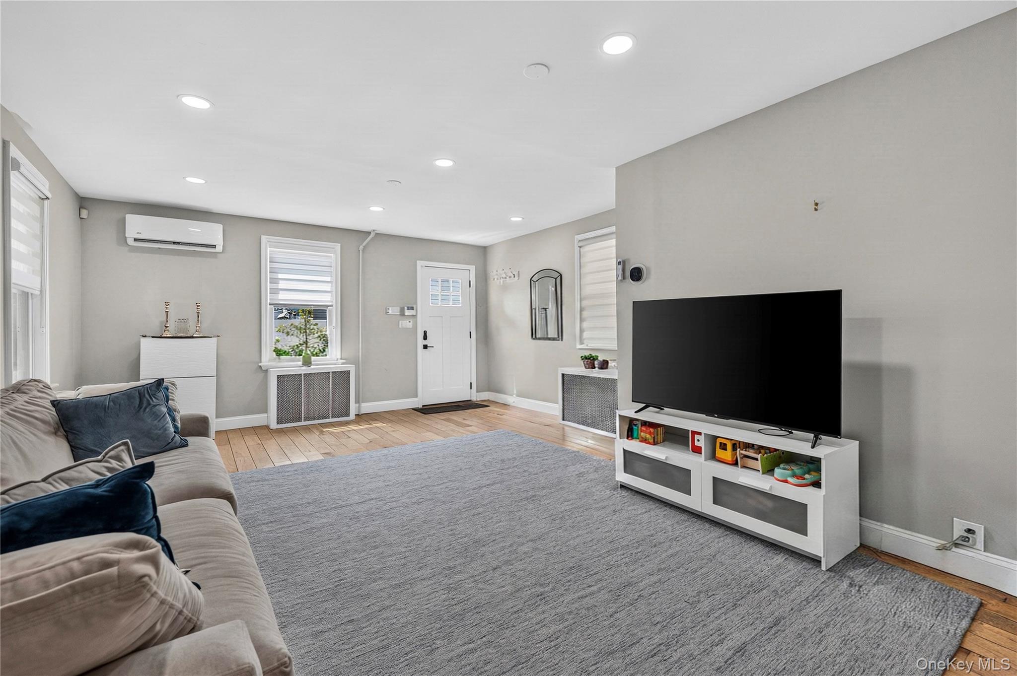 253 Court Place – For Sale photo 5