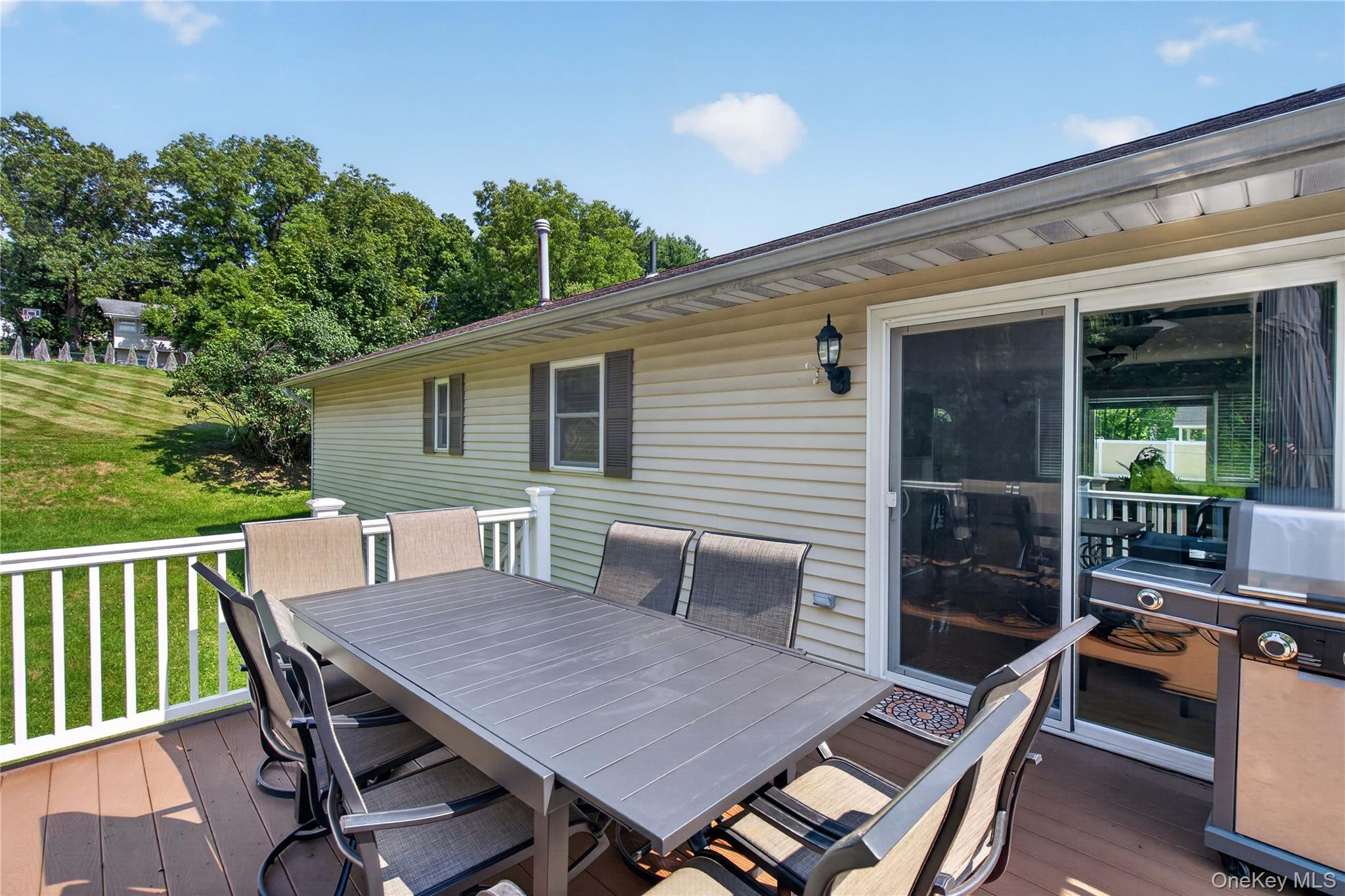 354 Robinson Avenue – For Sale photo 41