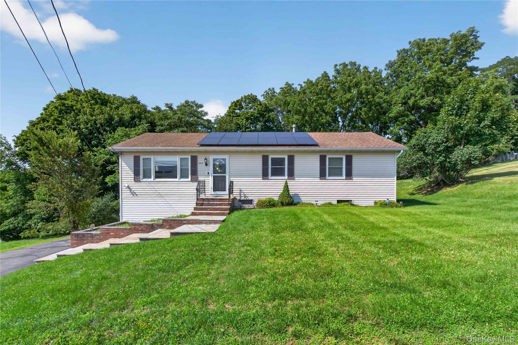 354 Robinson Avenue – For Sale
