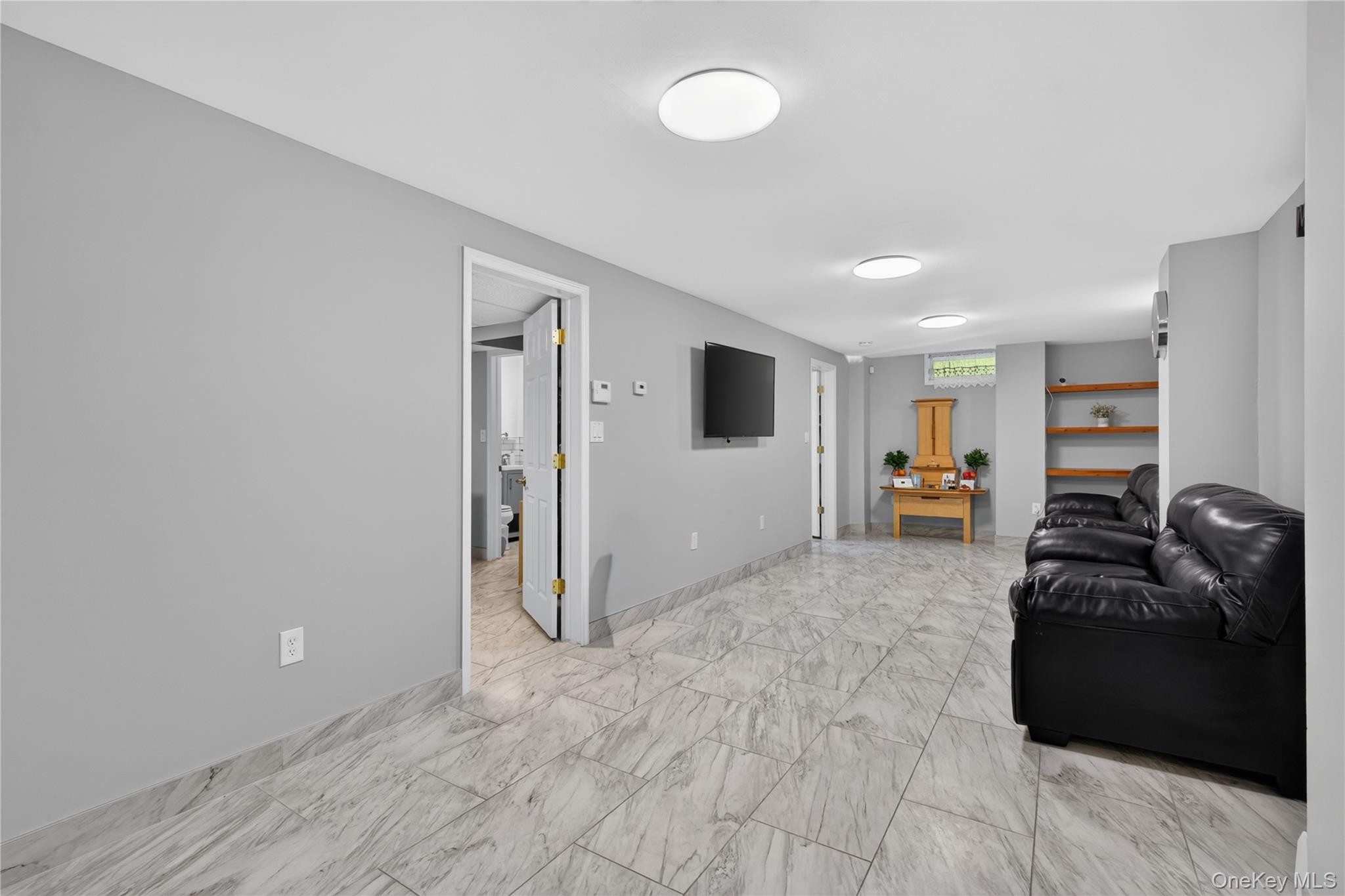 354 Robinson Avenue – For Sale photo 30