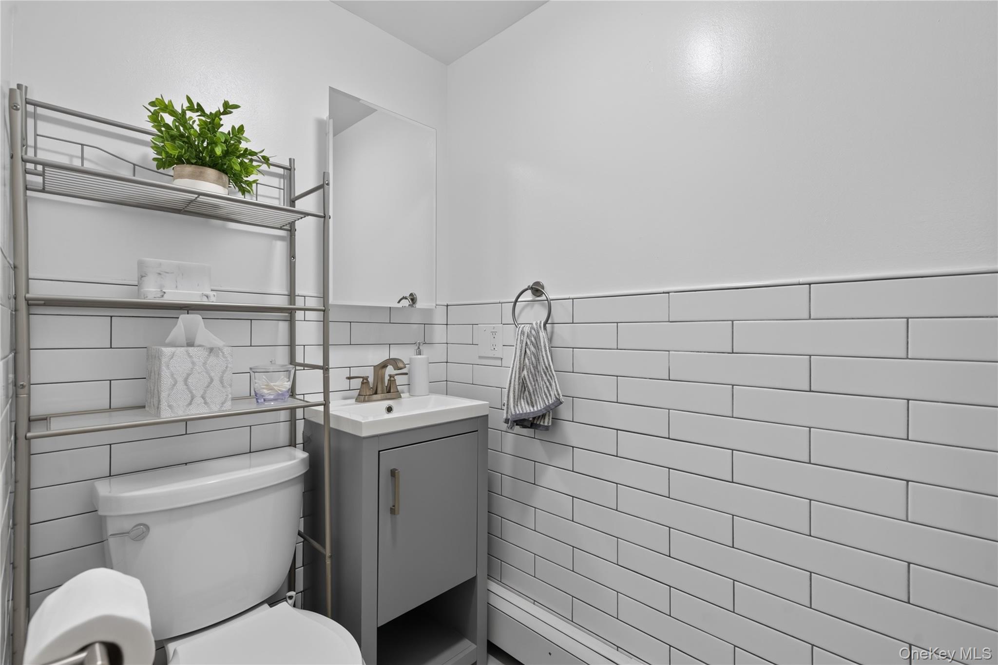 354 Robinson Avenue – For Sale photo 38