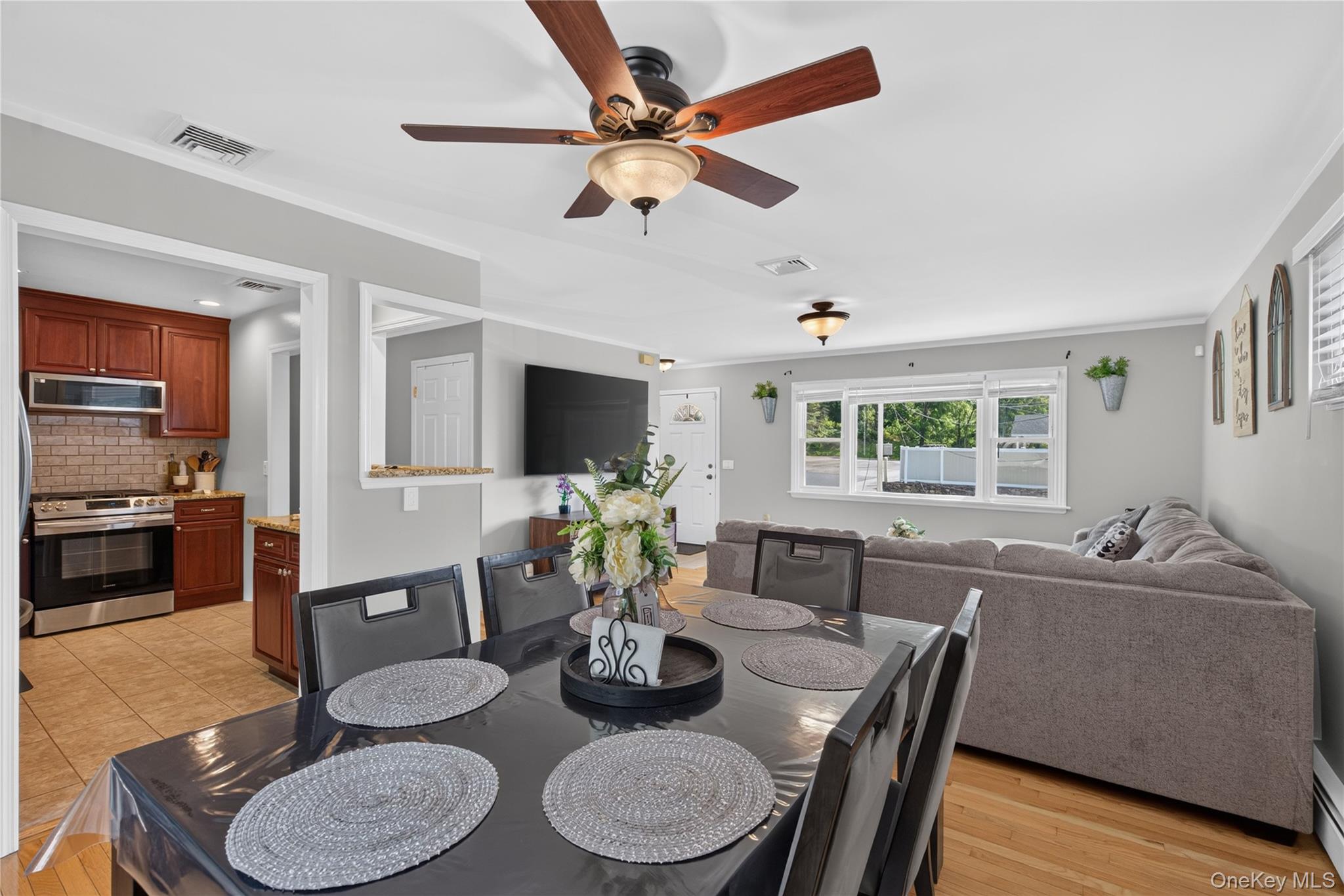354 Robinson Avenue – For Sale photo 12