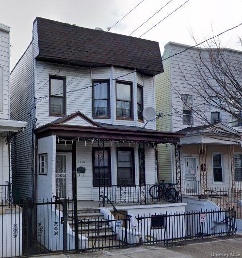 1738 Melville Street – For Sale