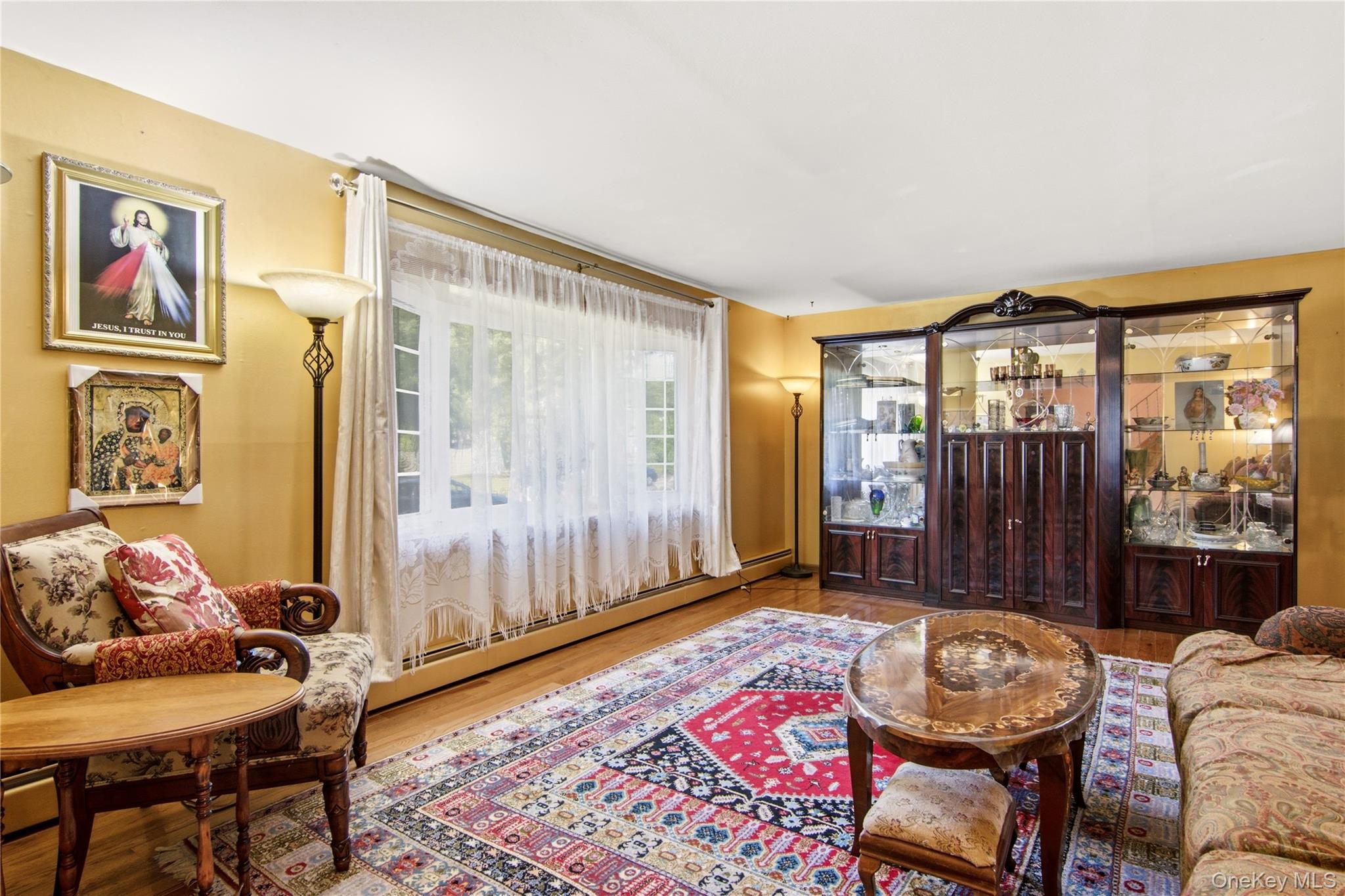 22 Clymer Street – For Sale photo 3