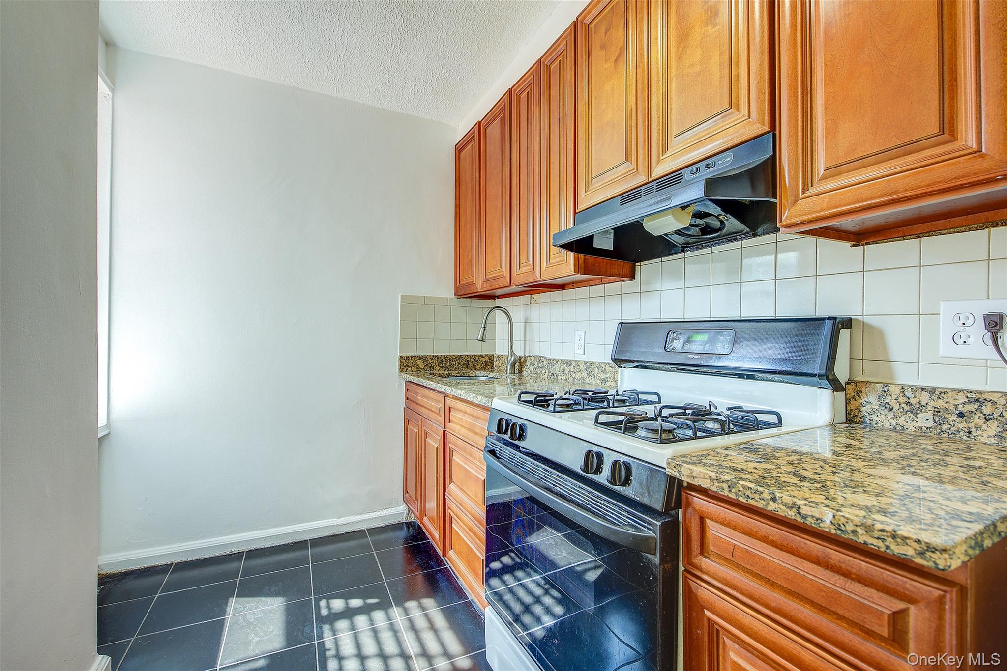 34-20 78th Street, Unit 4J photo 8