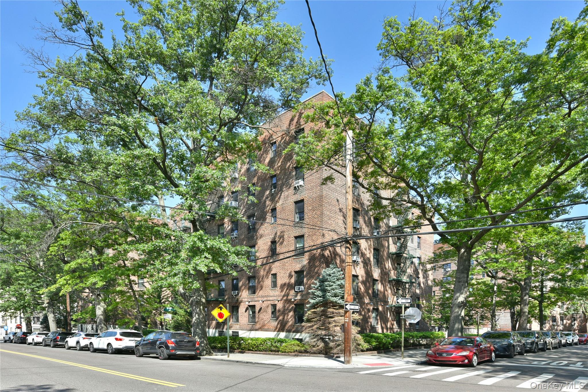 139-09 84 Avenue, Unit 307 photo 23