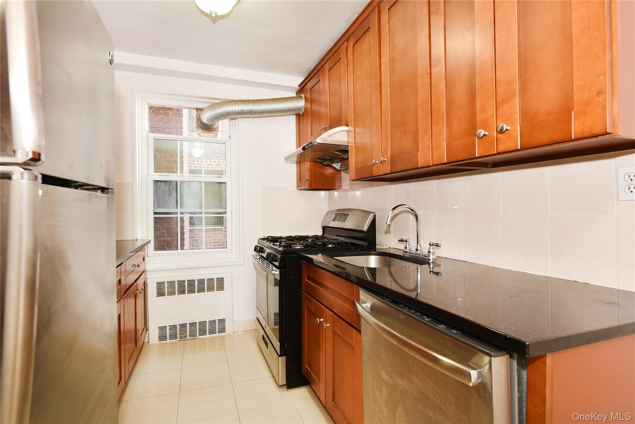 139-09 84 Avenue, Unit 307 photo 4