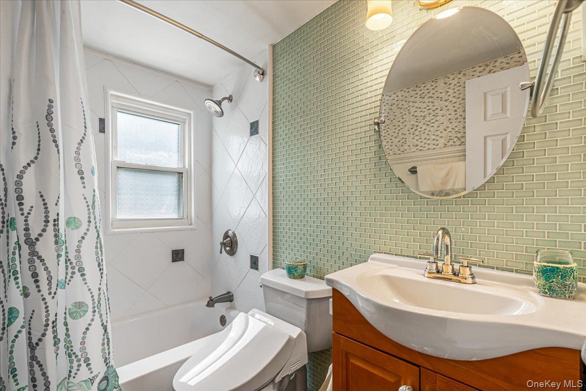 2 Gateway – For Sale photo 13