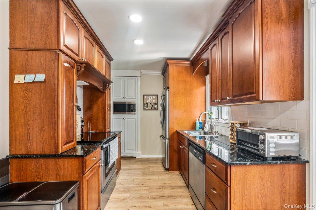 2 Gateway – For Sale photo 3