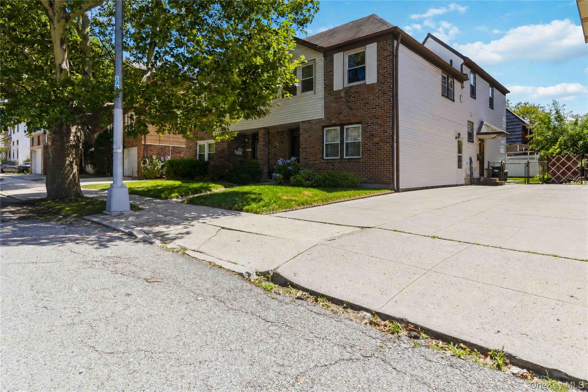 22314 56th Avenue – For Sale photo 2