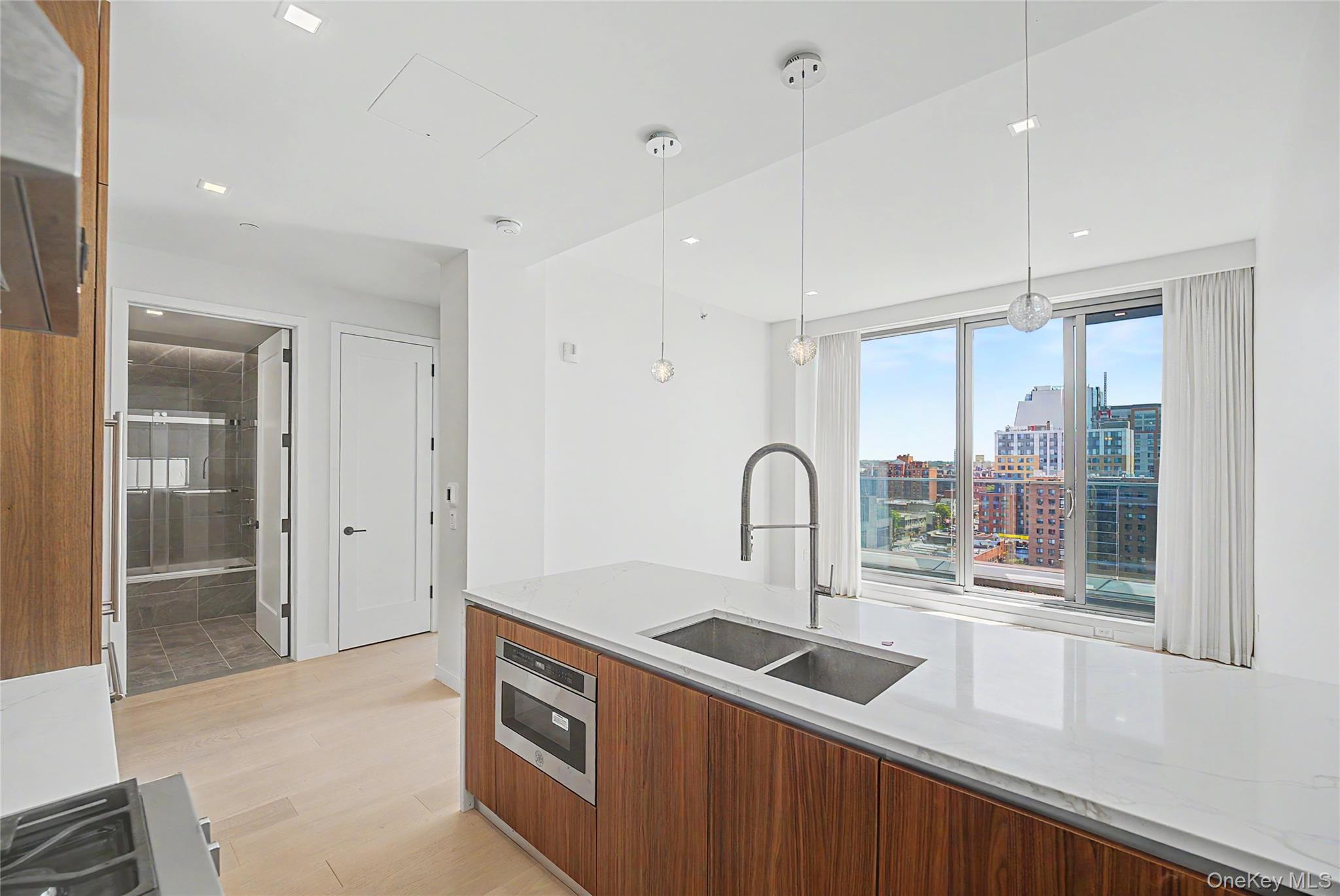 35-32 Leavitt Street, Unit 12B photo 10