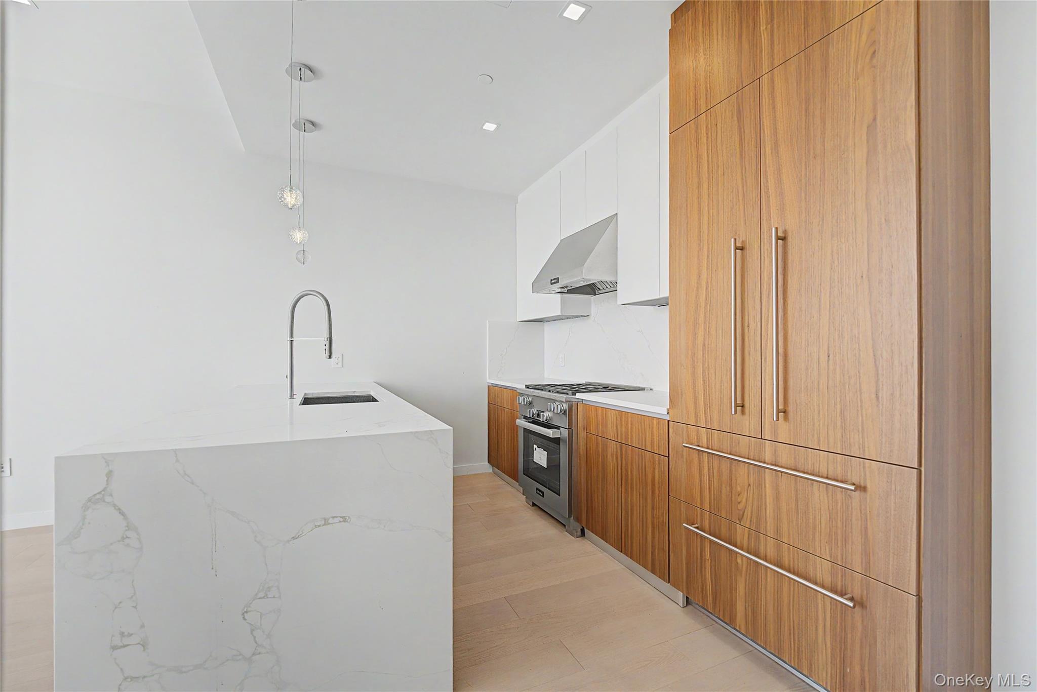 35-32 Leavitt Street, Unit 12B photo 6