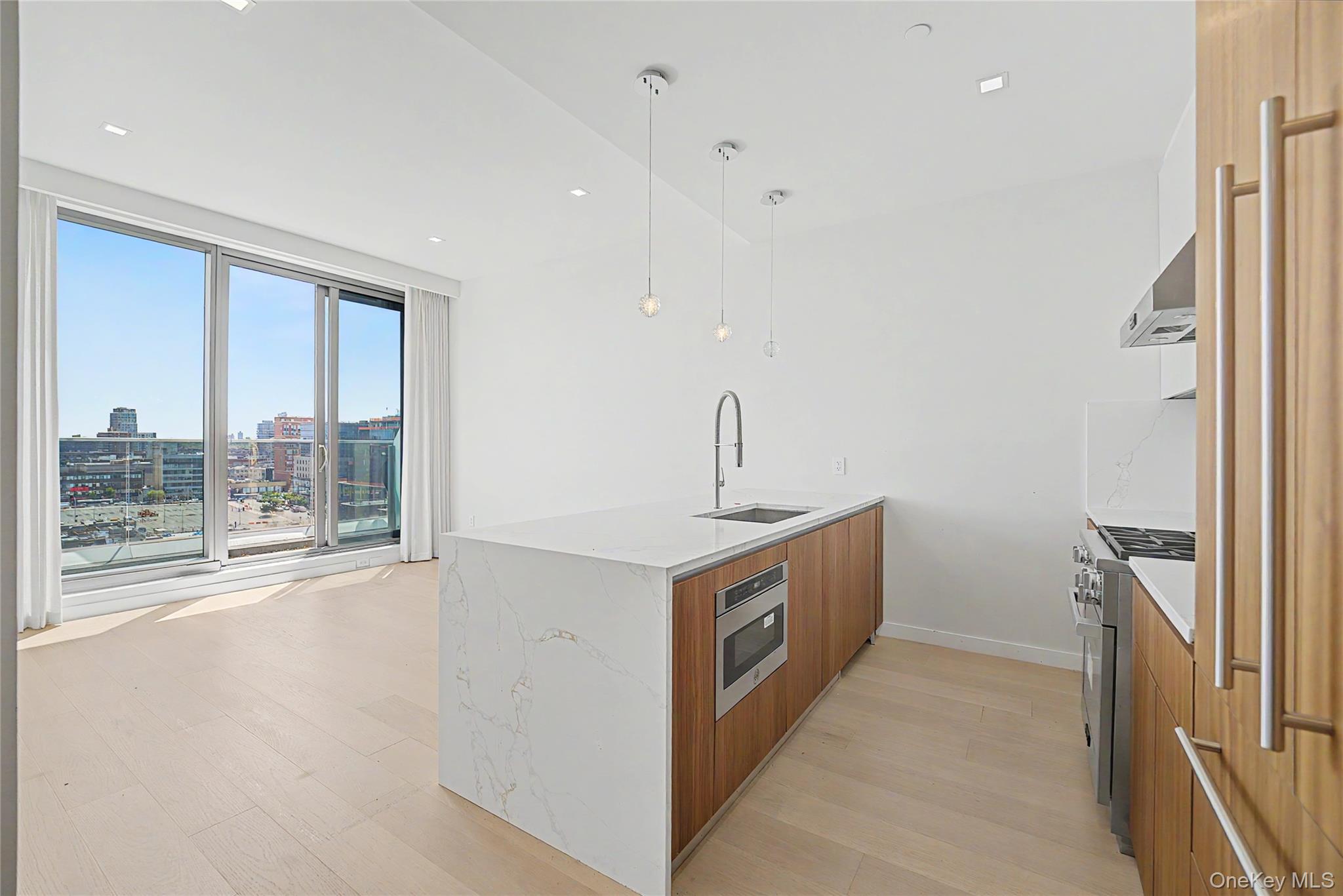 35-32 Leavitt Street, Unit 12B photo 5