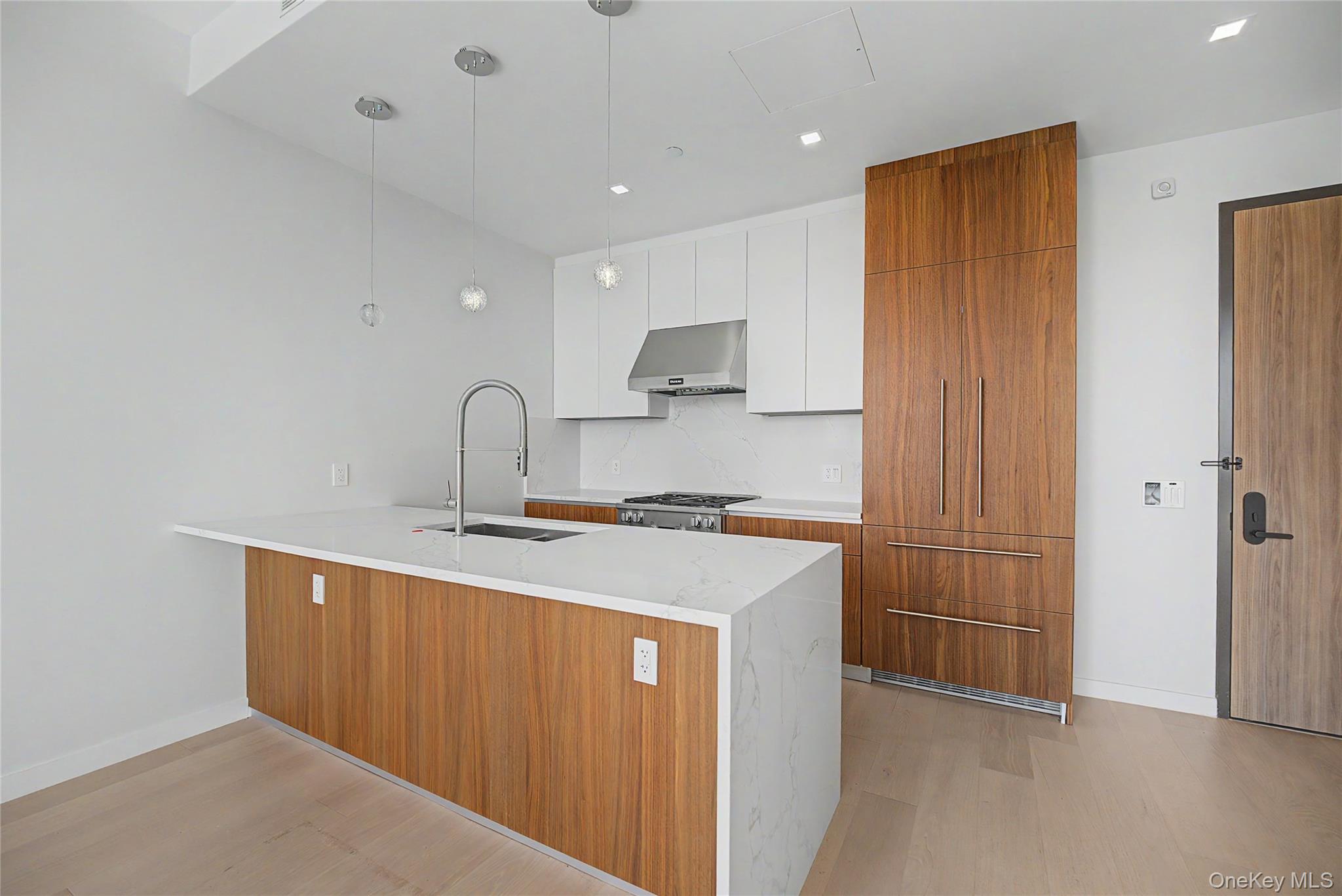 35-32 Leavitt Street, Unit 12B photo 7