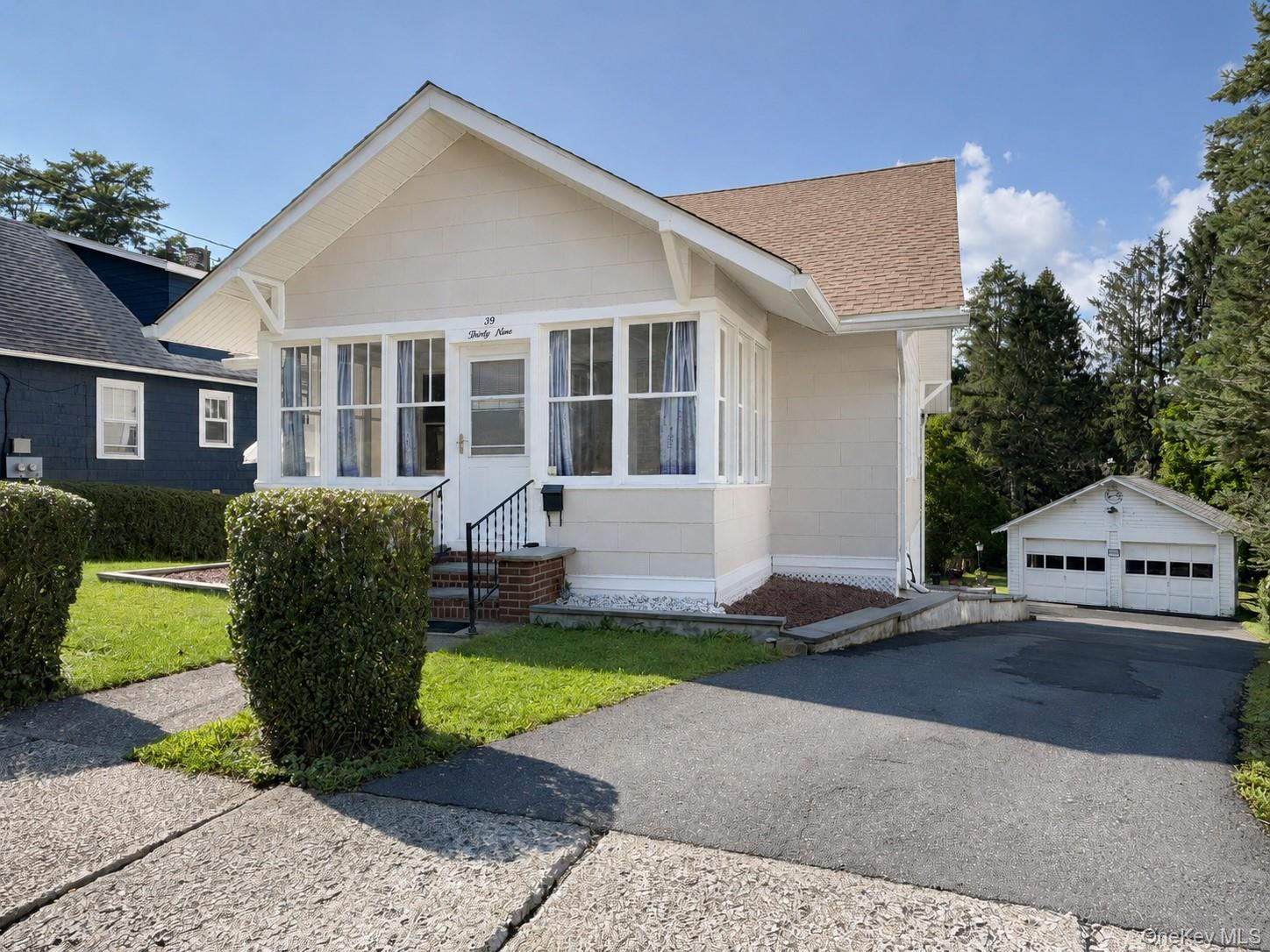 39 California Avenue – For Sale photo 11