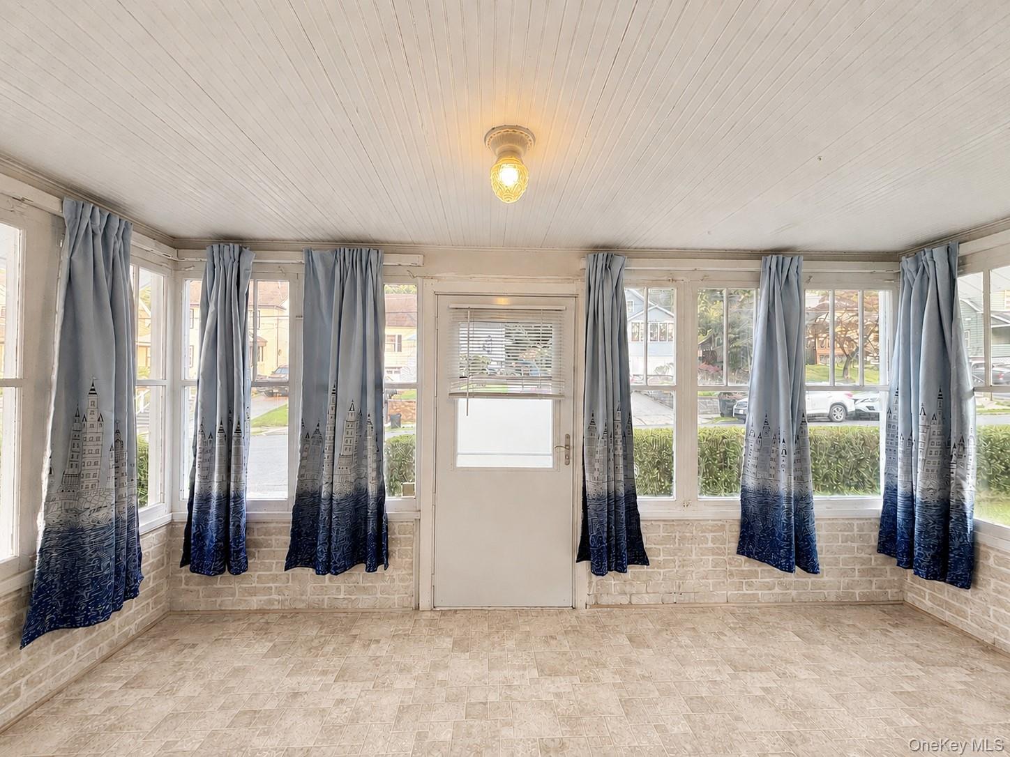 39 California Avenue – For Sale photo 20