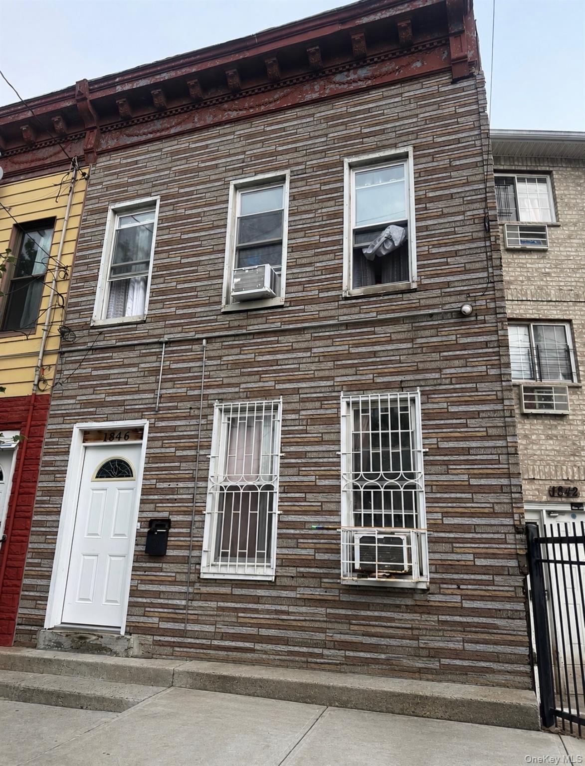 1846 Unionport Road – For Sale