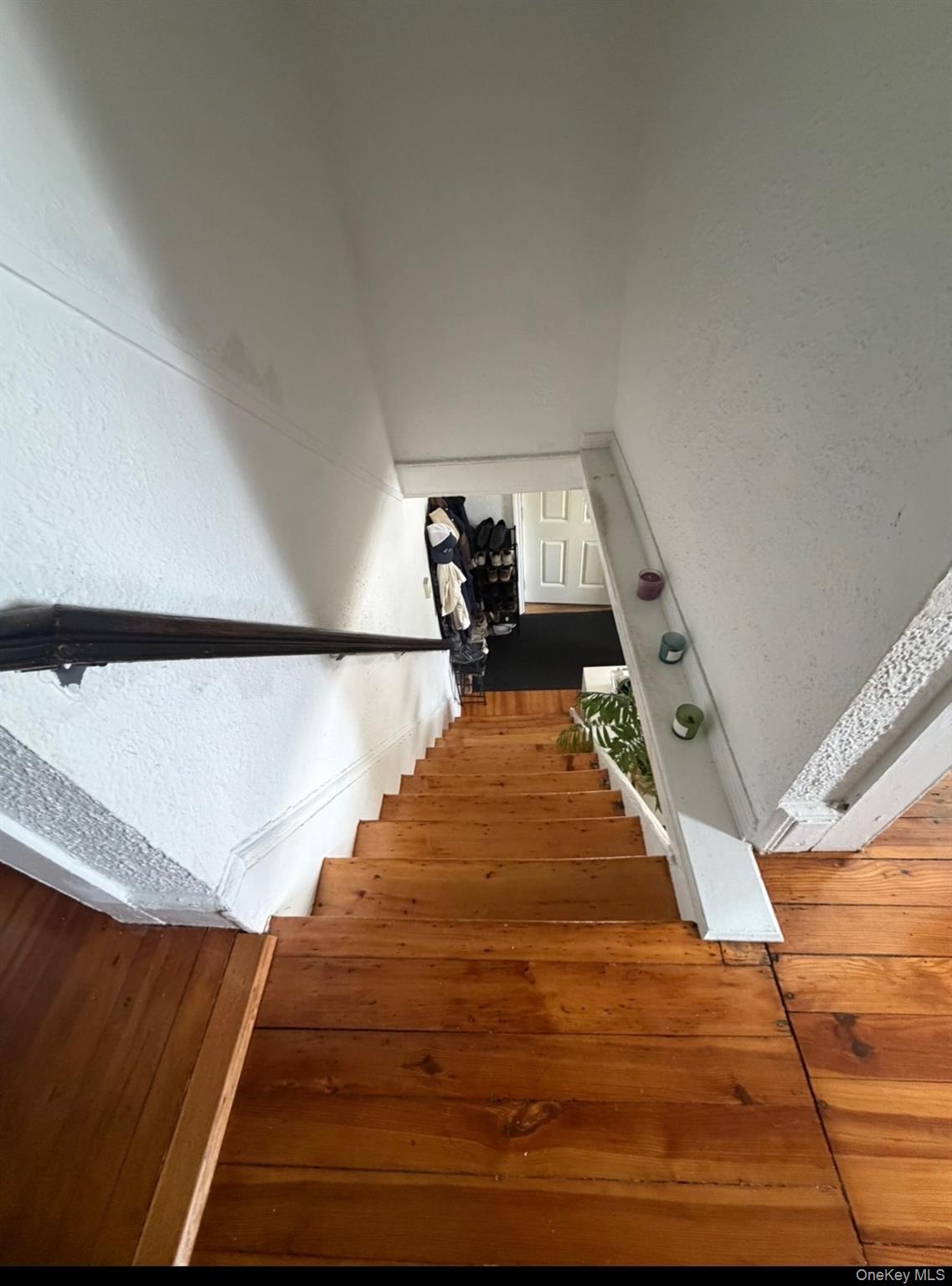 3158 Lincoln Avenue – For Rent photo 3