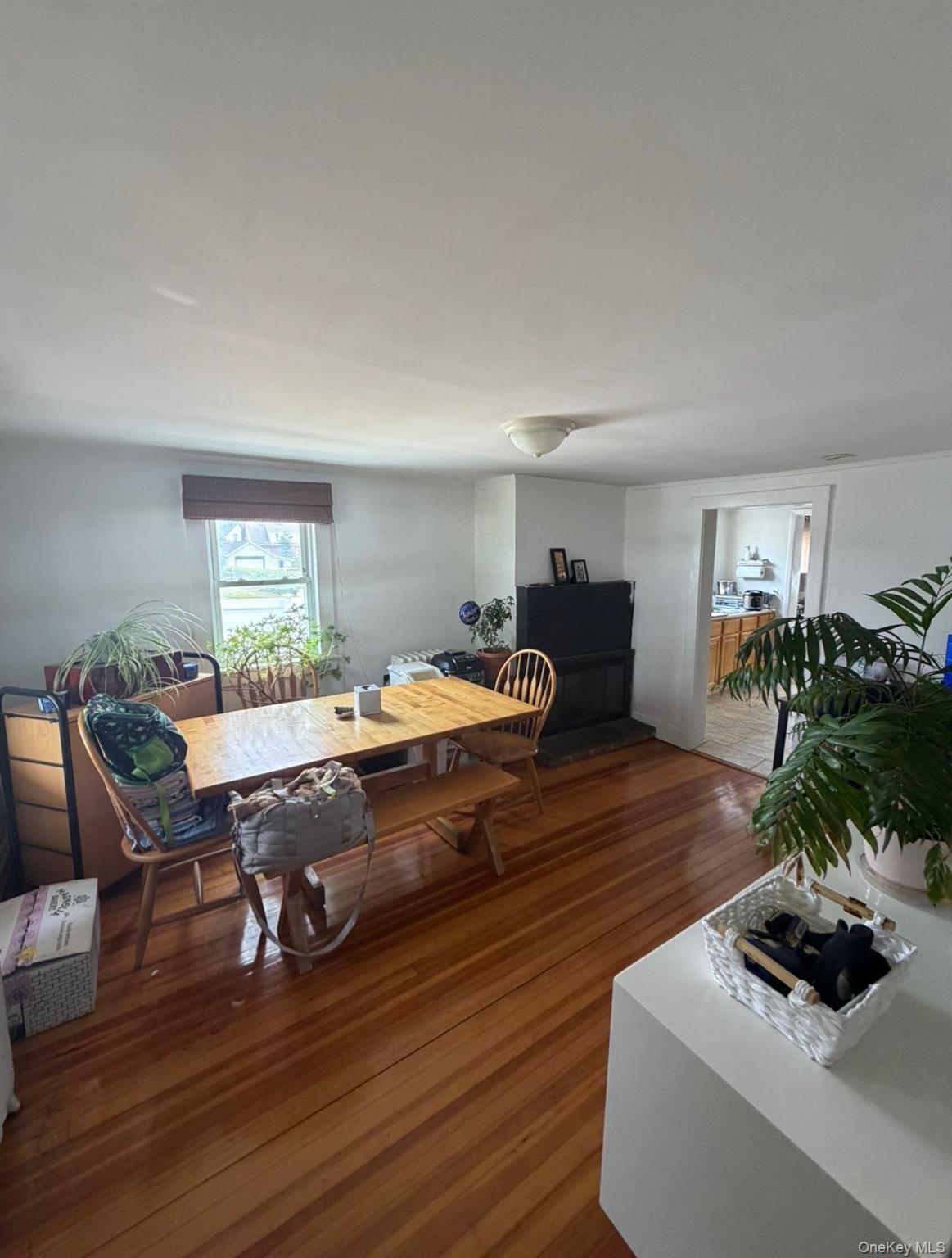 3158 Lincoln Avenue – For Rent