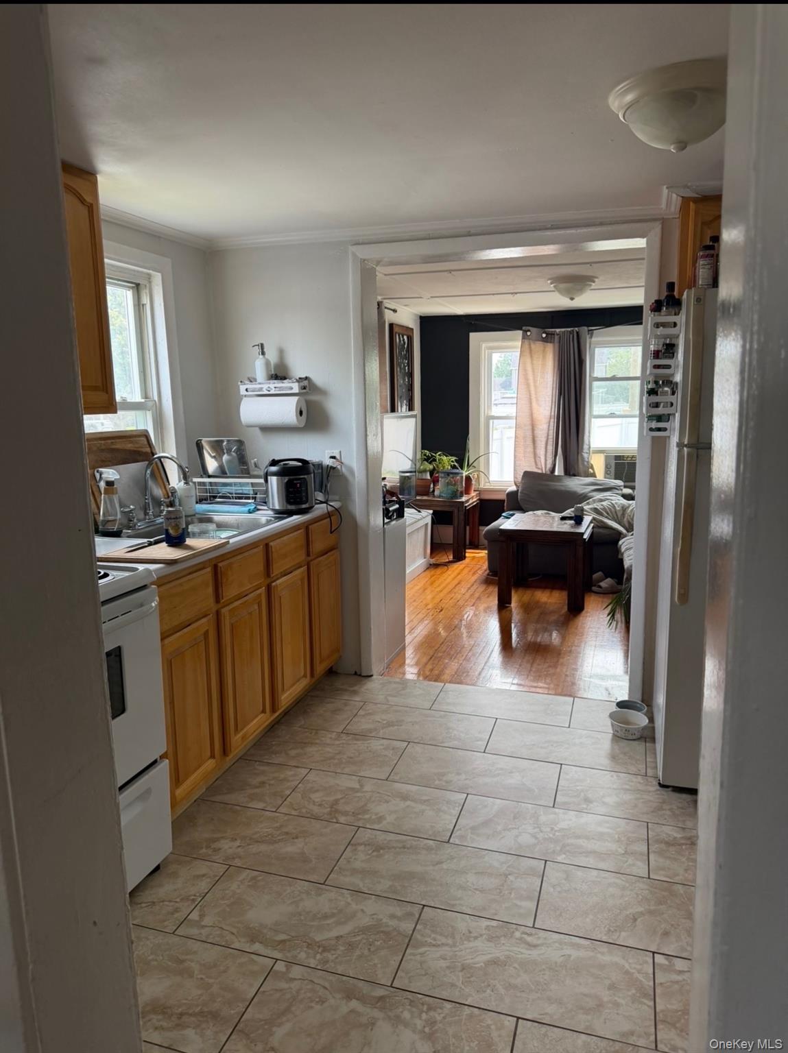3158 Lincoln Avenue – For Rent photo 2